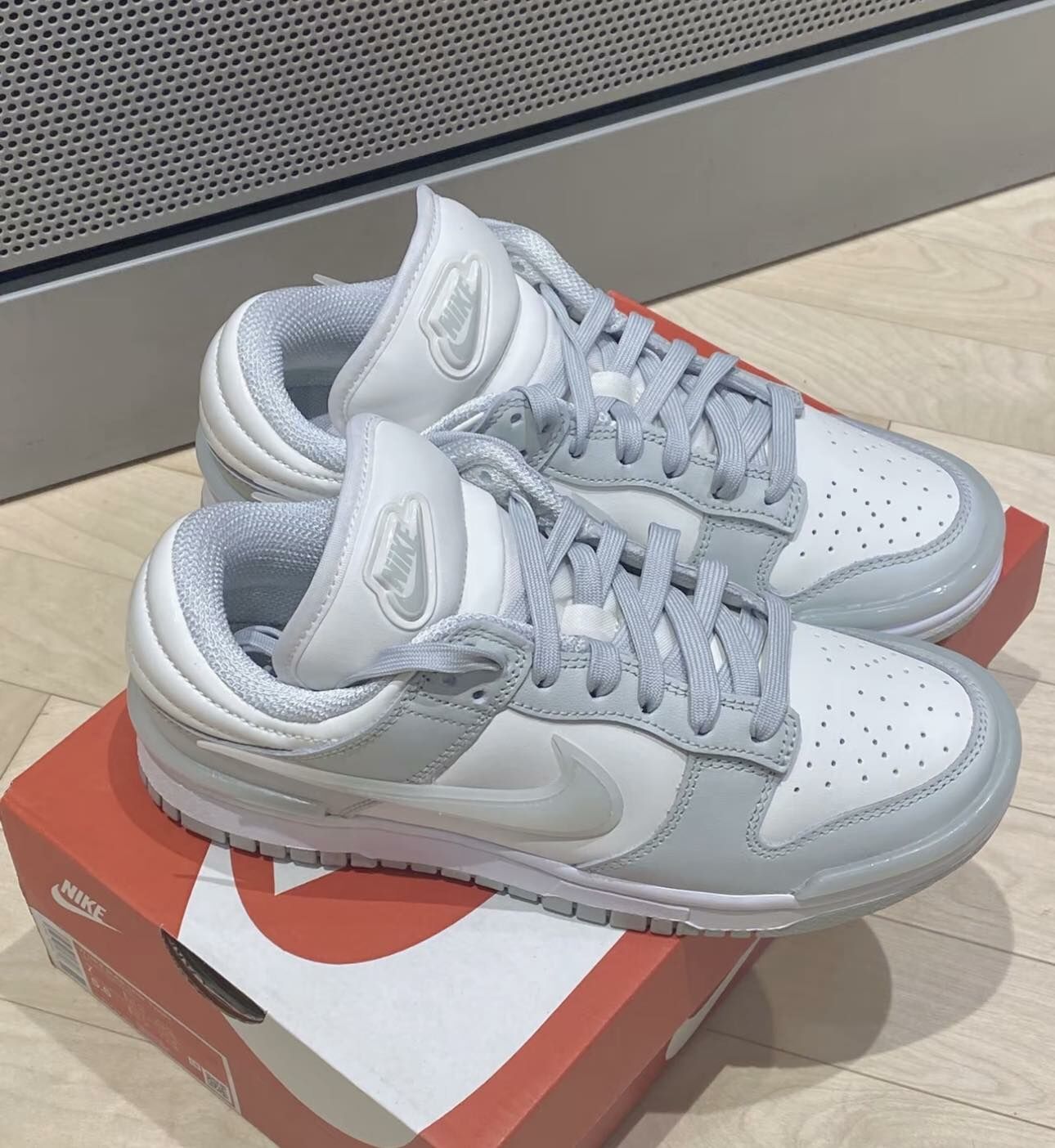 NIKE DUNK LOW TWIST “LIGHT SILVER” 灰白