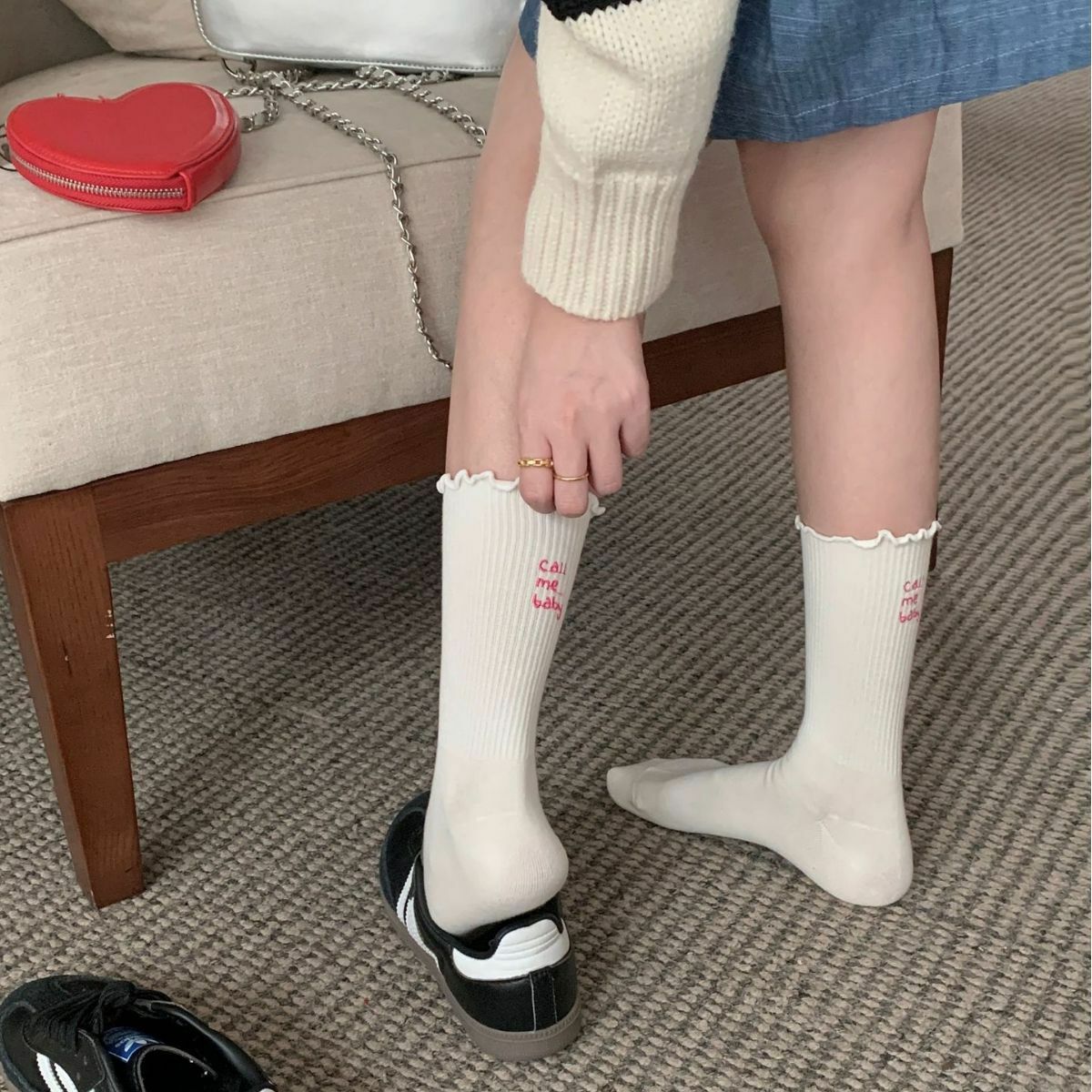 《3970》♾️韓系刺繡字母木耳邊中筒襪