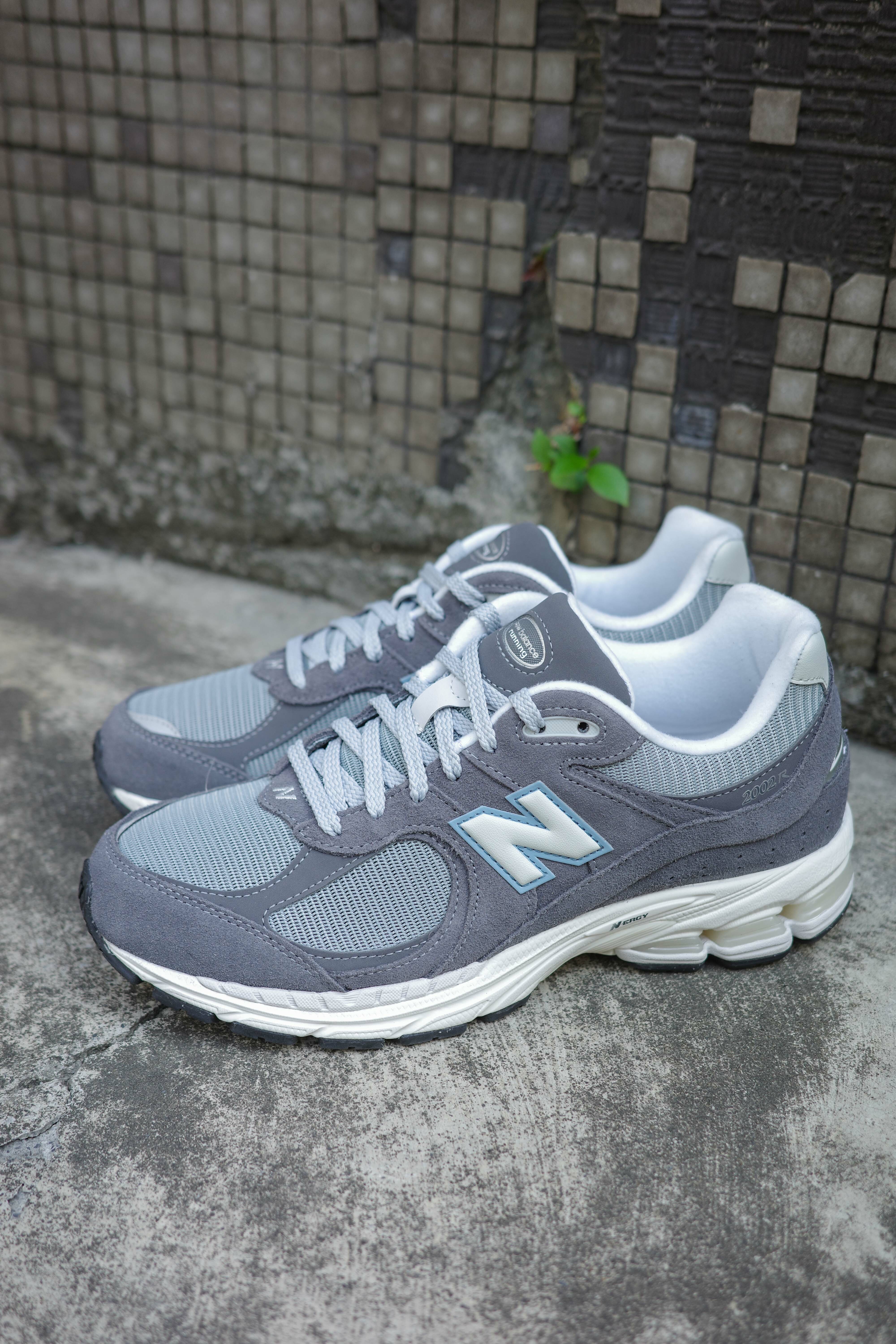 New Balance 2002R 鋼鐵藍 深灰 M2002RFB