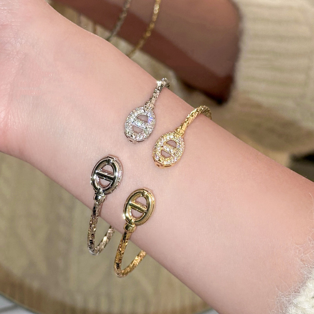 18k鑲鑽細豬鼻 雙開口手鐲