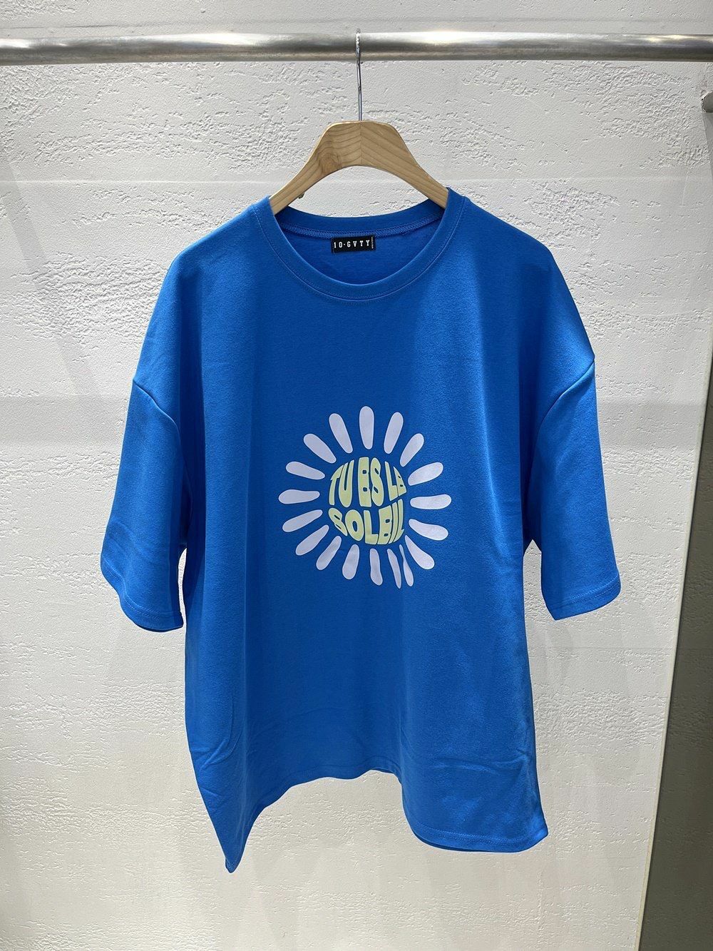 OverSize英文字圖案短袖Tee 10.GVTY-0110T