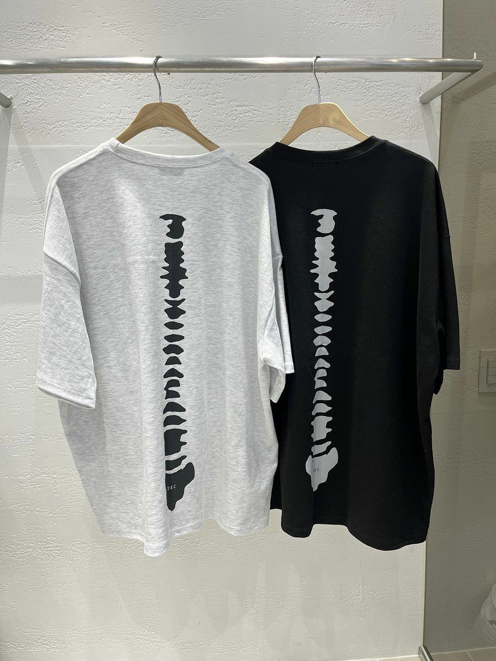 OverSize脊椎骨圖案短袖Tee  10.GVTY-0111T