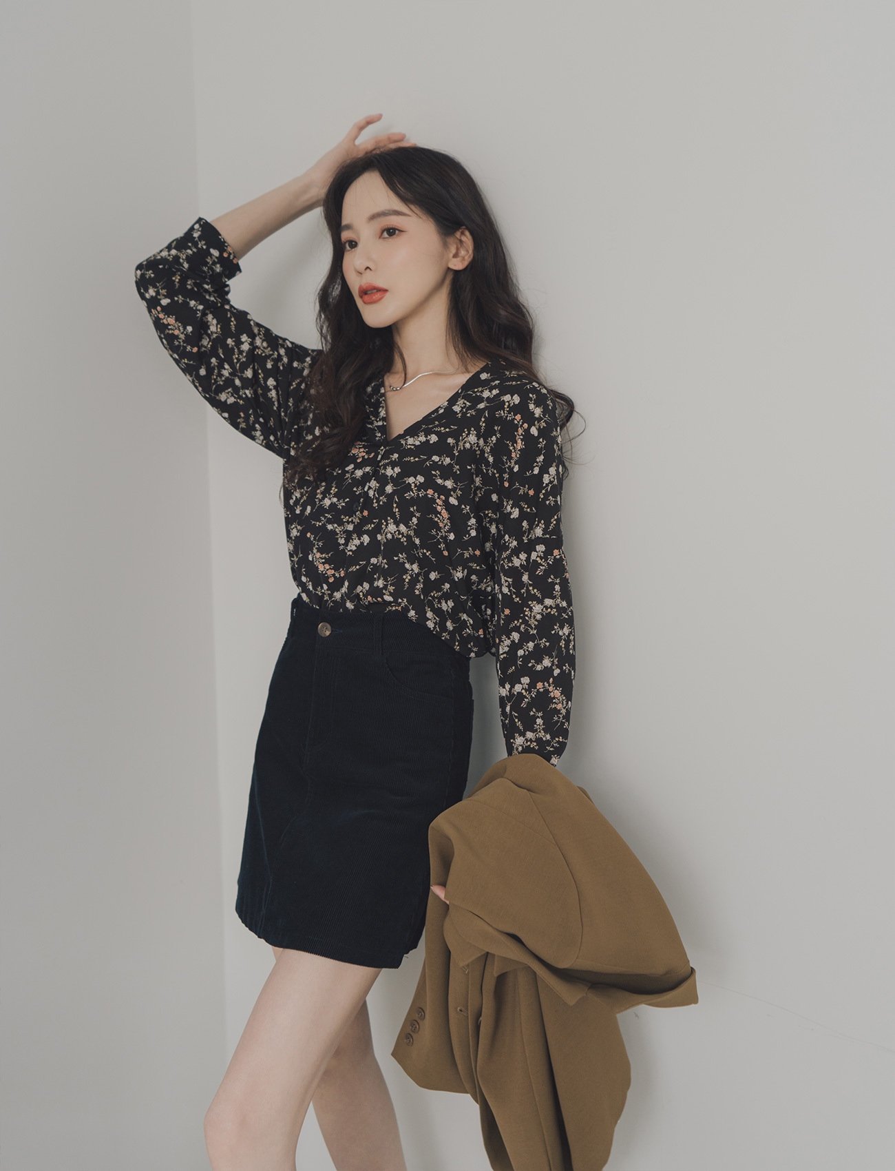 交叉美背小花朵襯衫