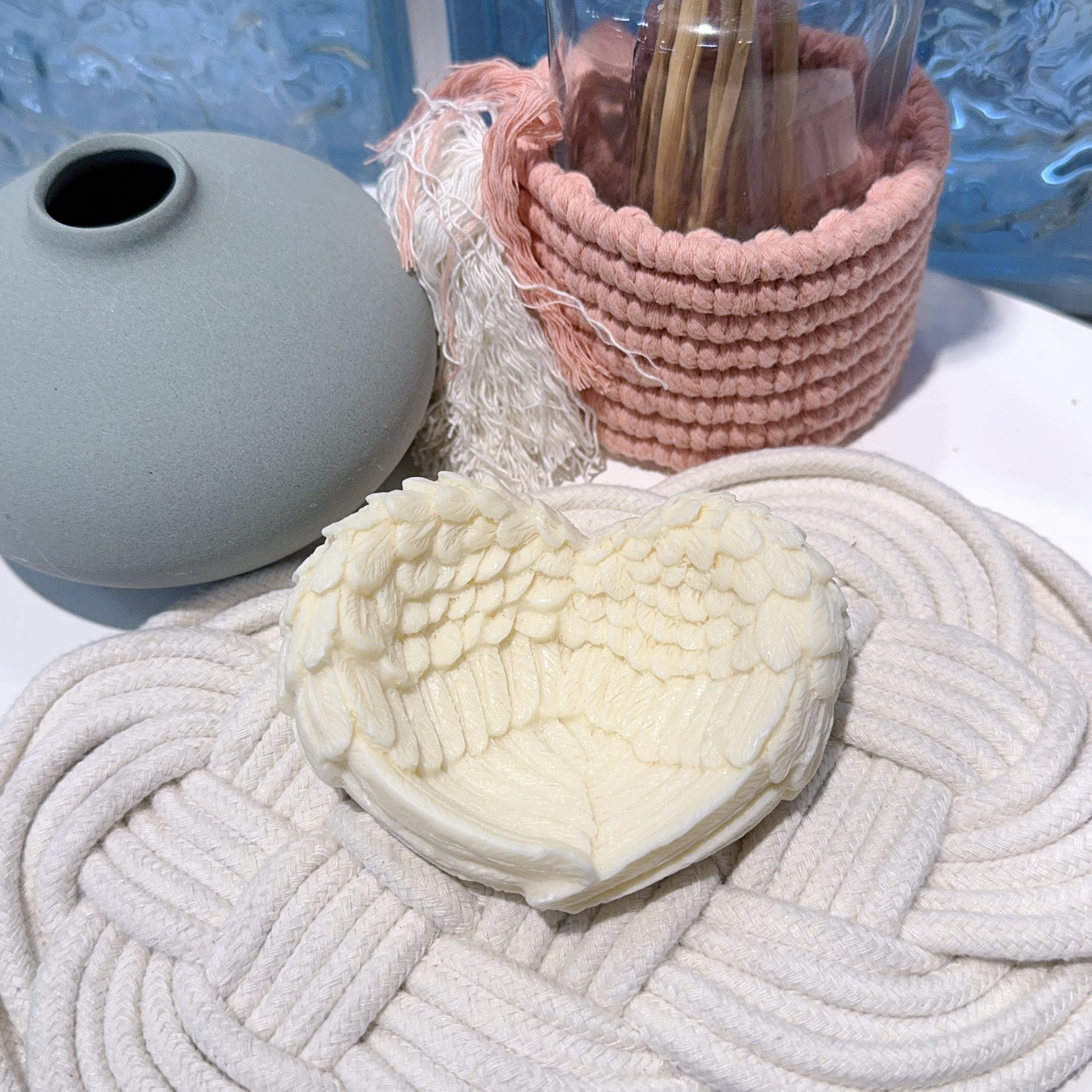 象牙果心心天使翼擺件