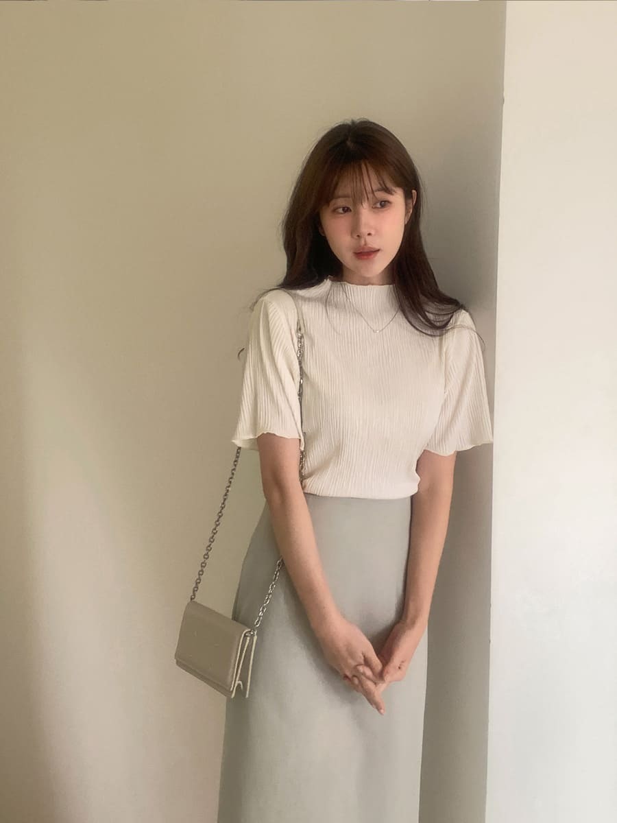 韓國Cherrykoko授權 浪漫百搭皺感壓紋半高領上衣