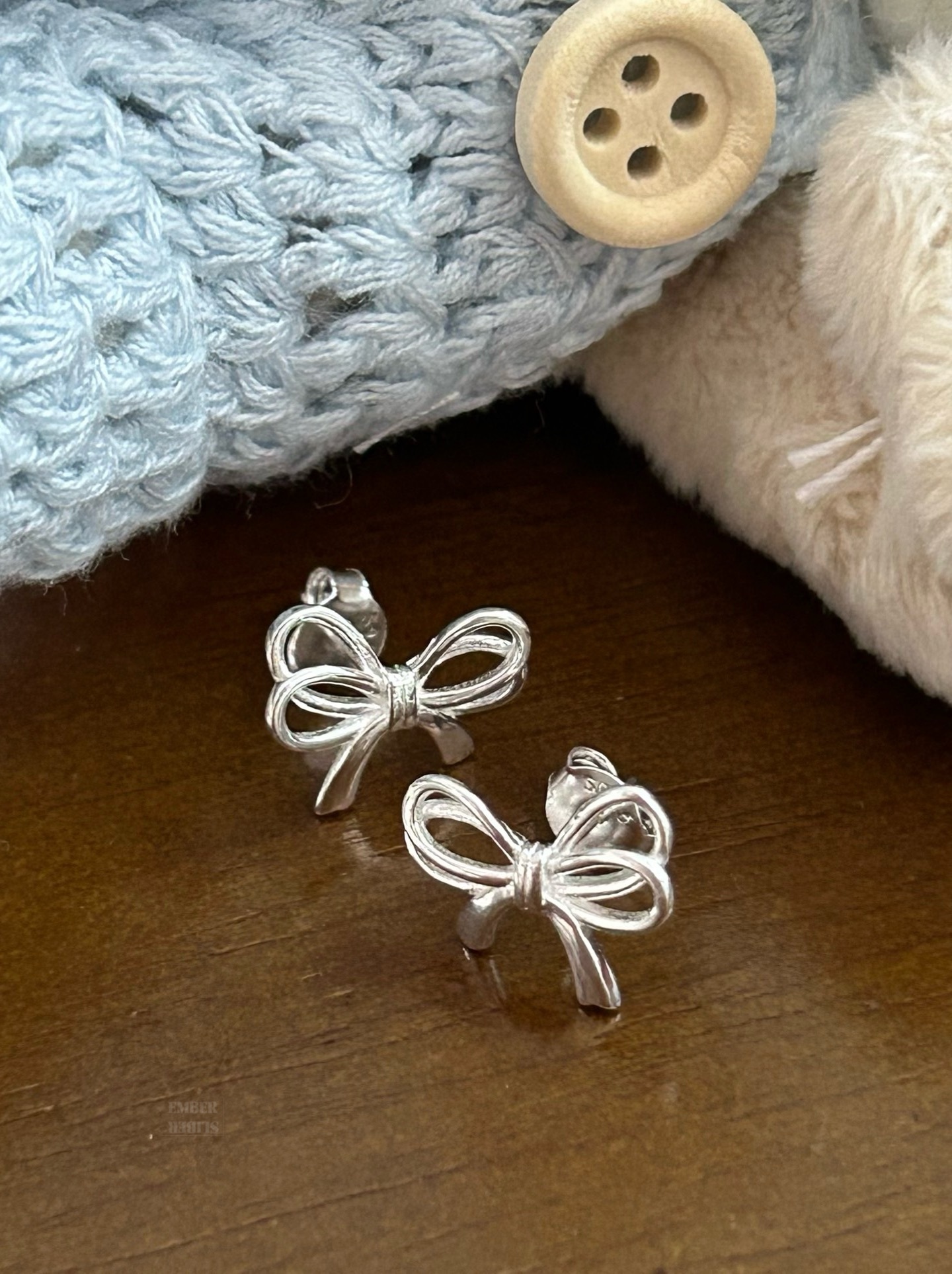 ✨✨S925 SILVER BOW LINES EARRING🎀