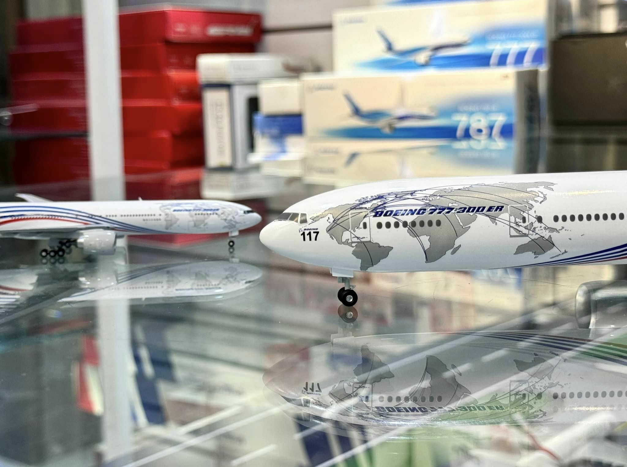 Hogan wings 1/200 波音777-300(ER) 世界之旅彩繪