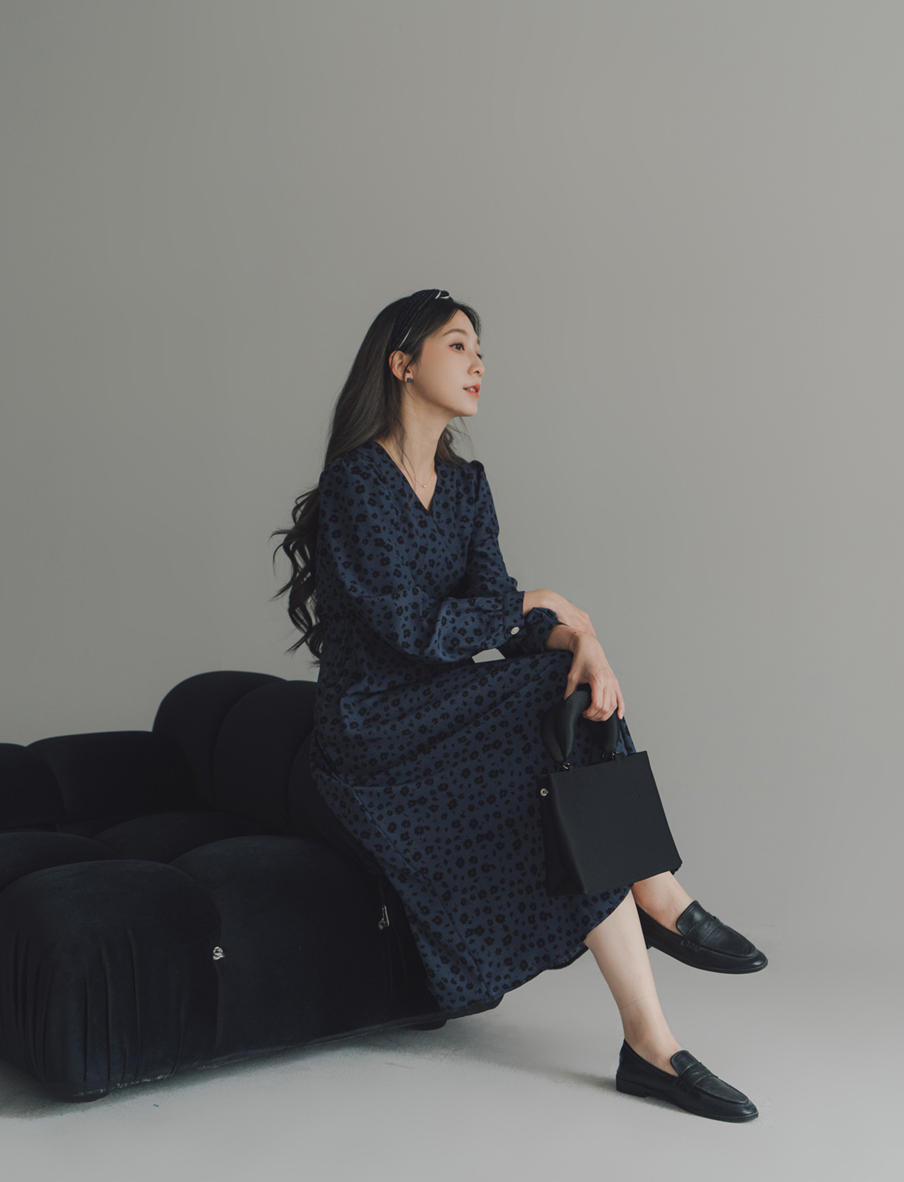 V領滿版印花洋裝