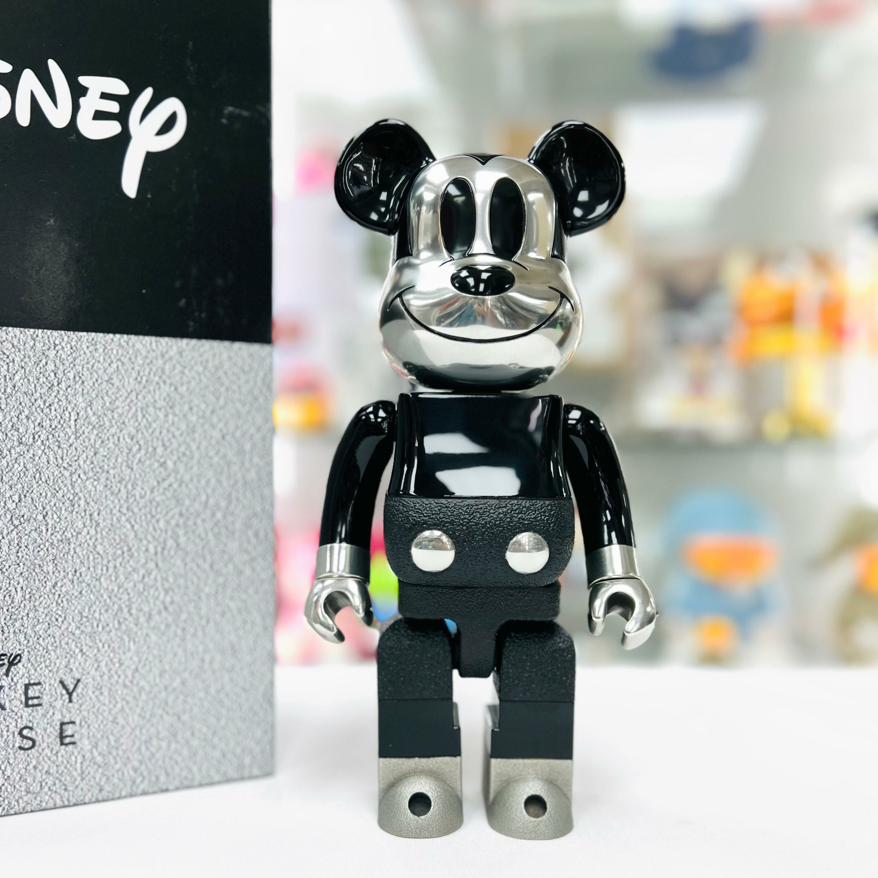 400% BE@RBRICK ROYAL SELANGOR MICKEY MOUSE B&W Ver.