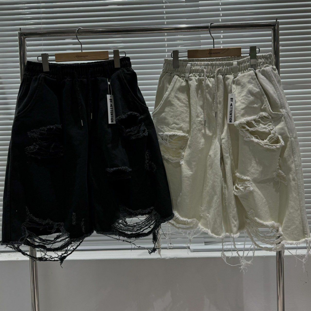 破洞牛仔短褲 BY ATTENTION-176P