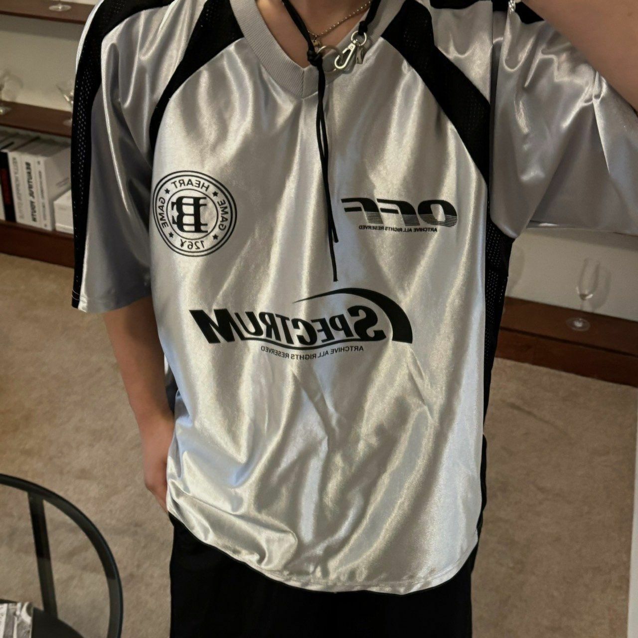 V領英文字短袖Tee BY ATTENTION-177T