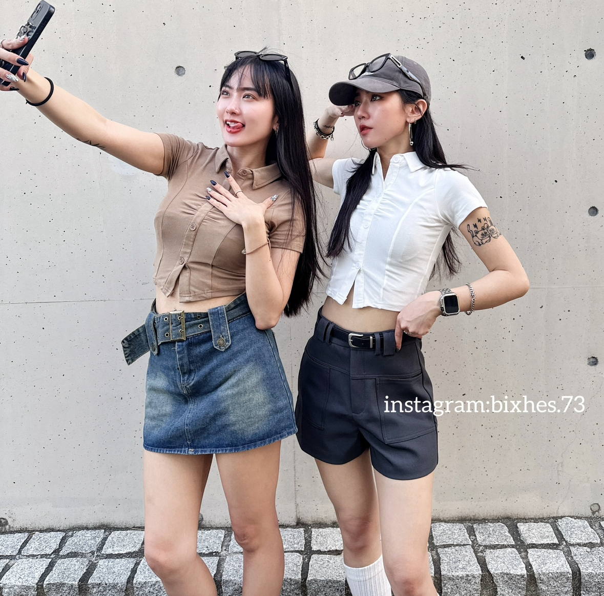 翻領抓皺排扣短版T(A00060)