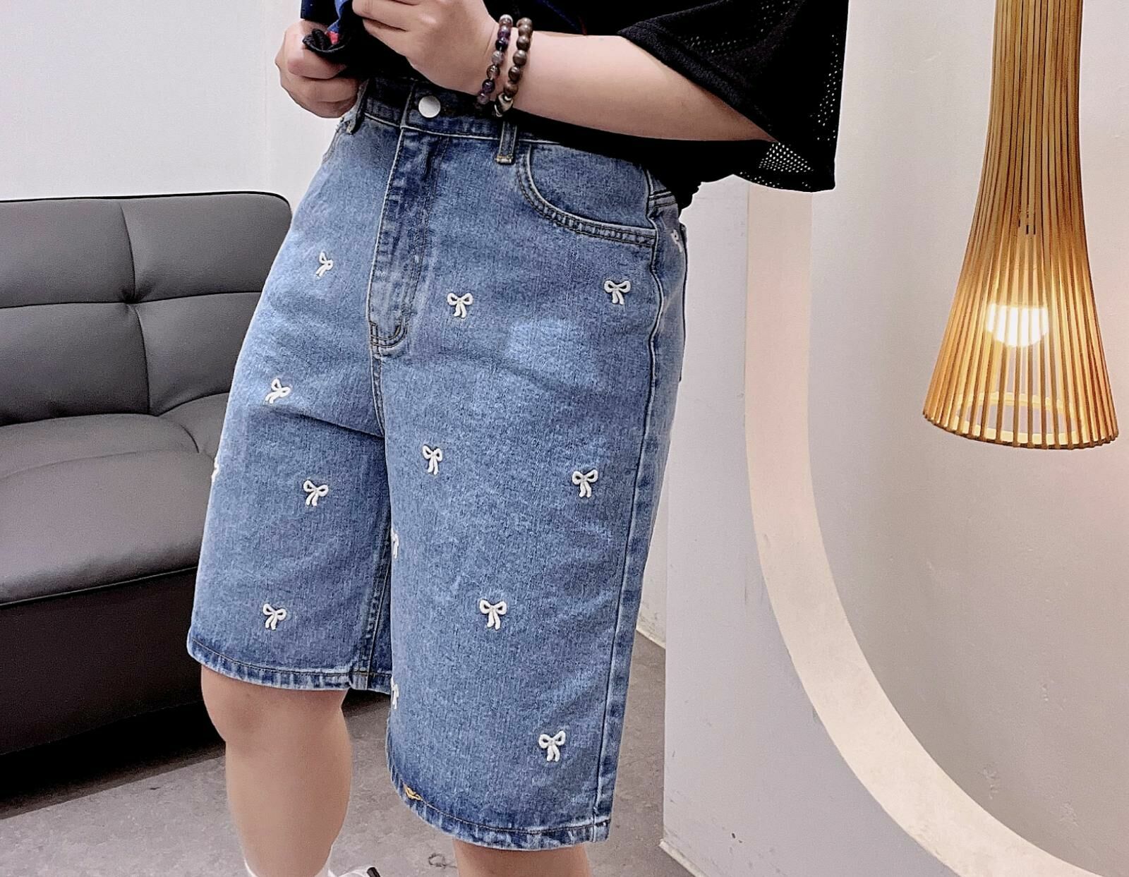 🇰🇷 韓國 剌綉蝴蝶結五分牛仔褲 (K3/M482)
