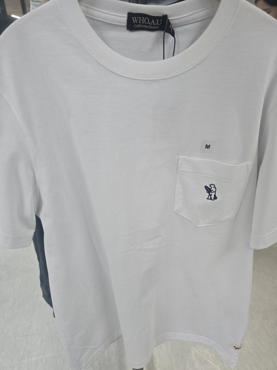 [K] WHO.A.U SURFING BEAR POCKET T-SHIRT,IVORY, WHRAE2522U-00-IVORY (KWAU919)