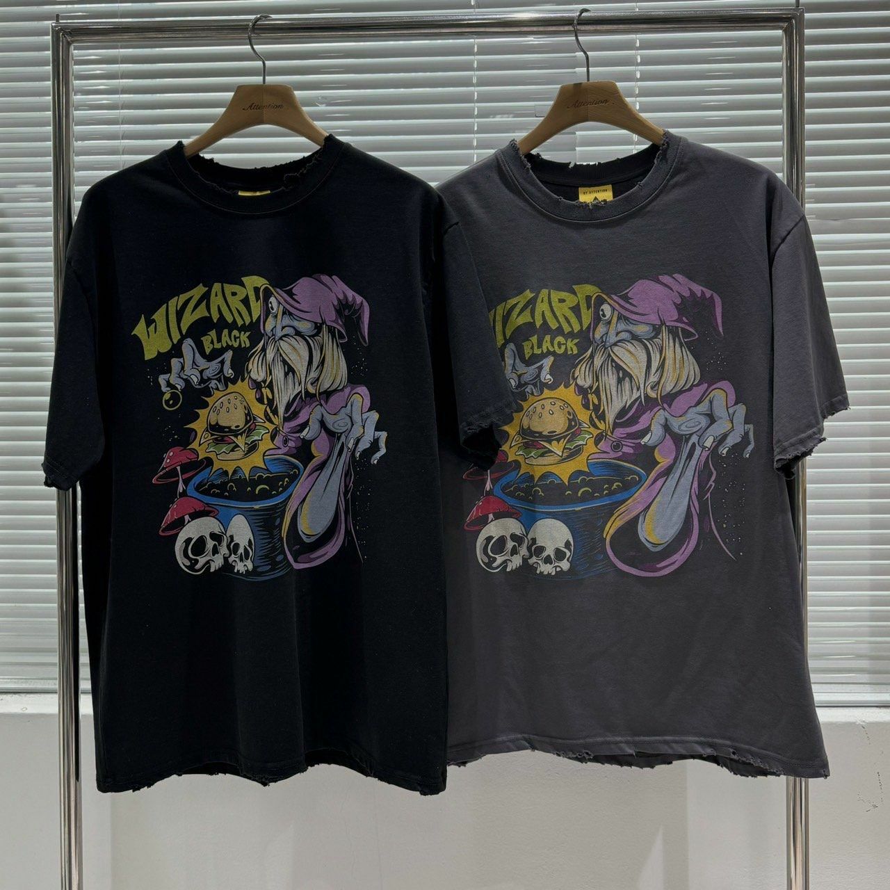 英文字圖案短袖Tee BY ATTENTION-185T