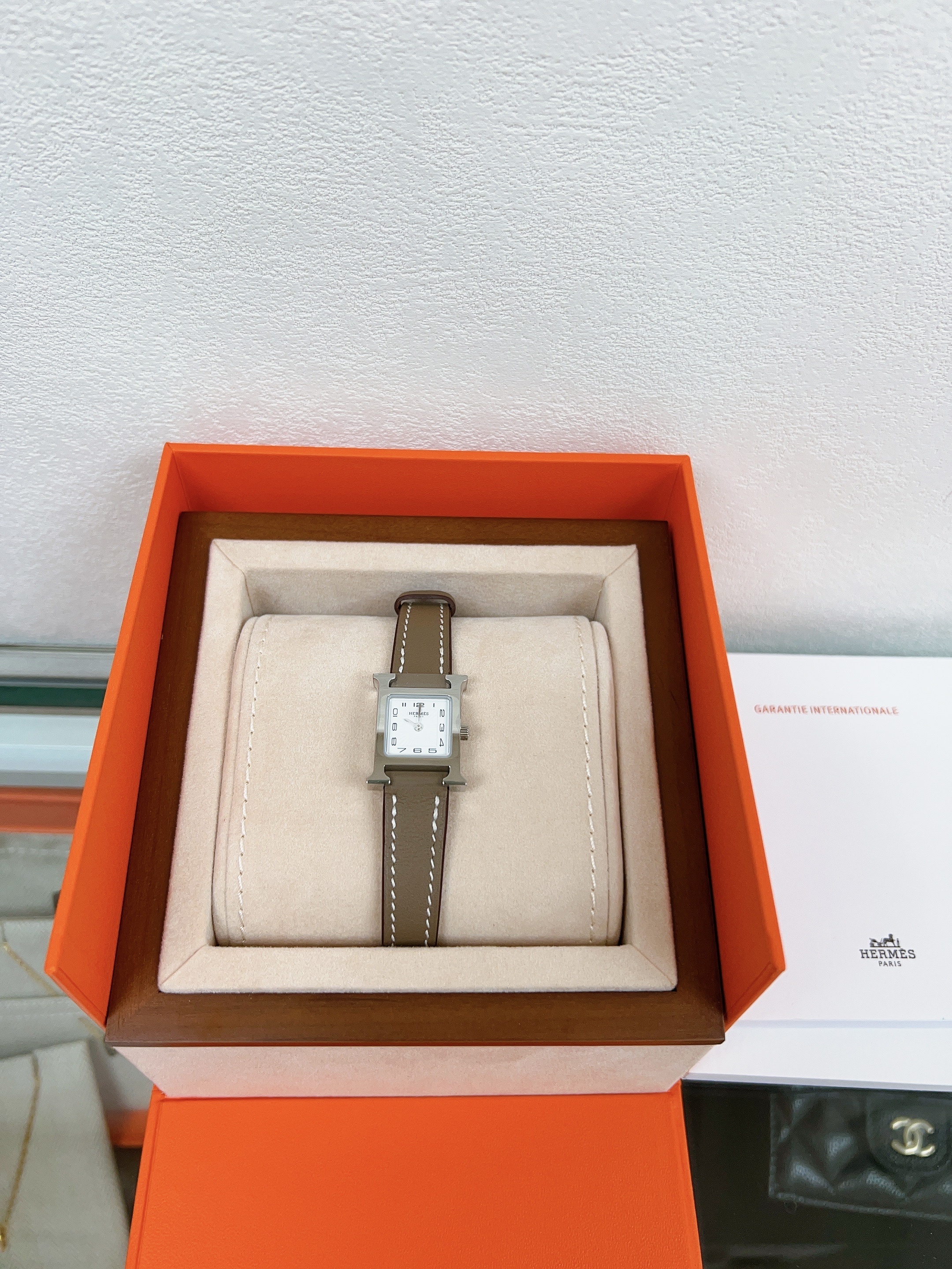 *Unused* Hermes heure h watch 17mm mini model/ etoupe