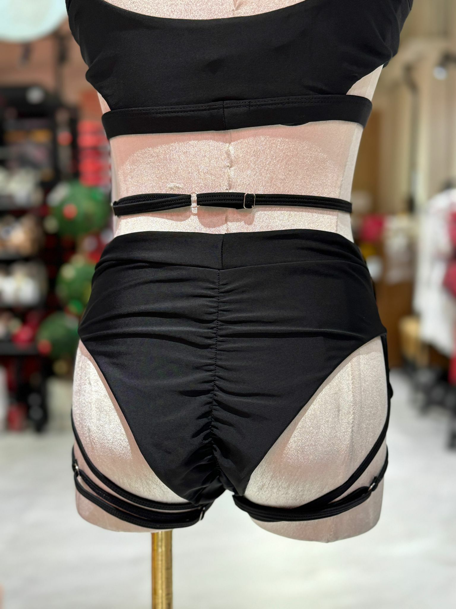 Tizzy Bottom-Black