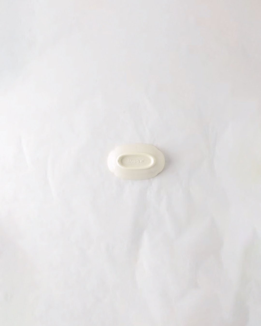 Chamomile Oval Round Sauce plate | studio m'