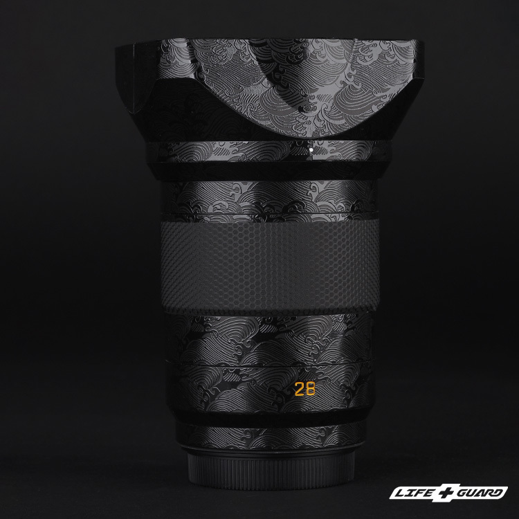 海浪黑貼膜質感特寫，LIFE+GUARD 設計風格