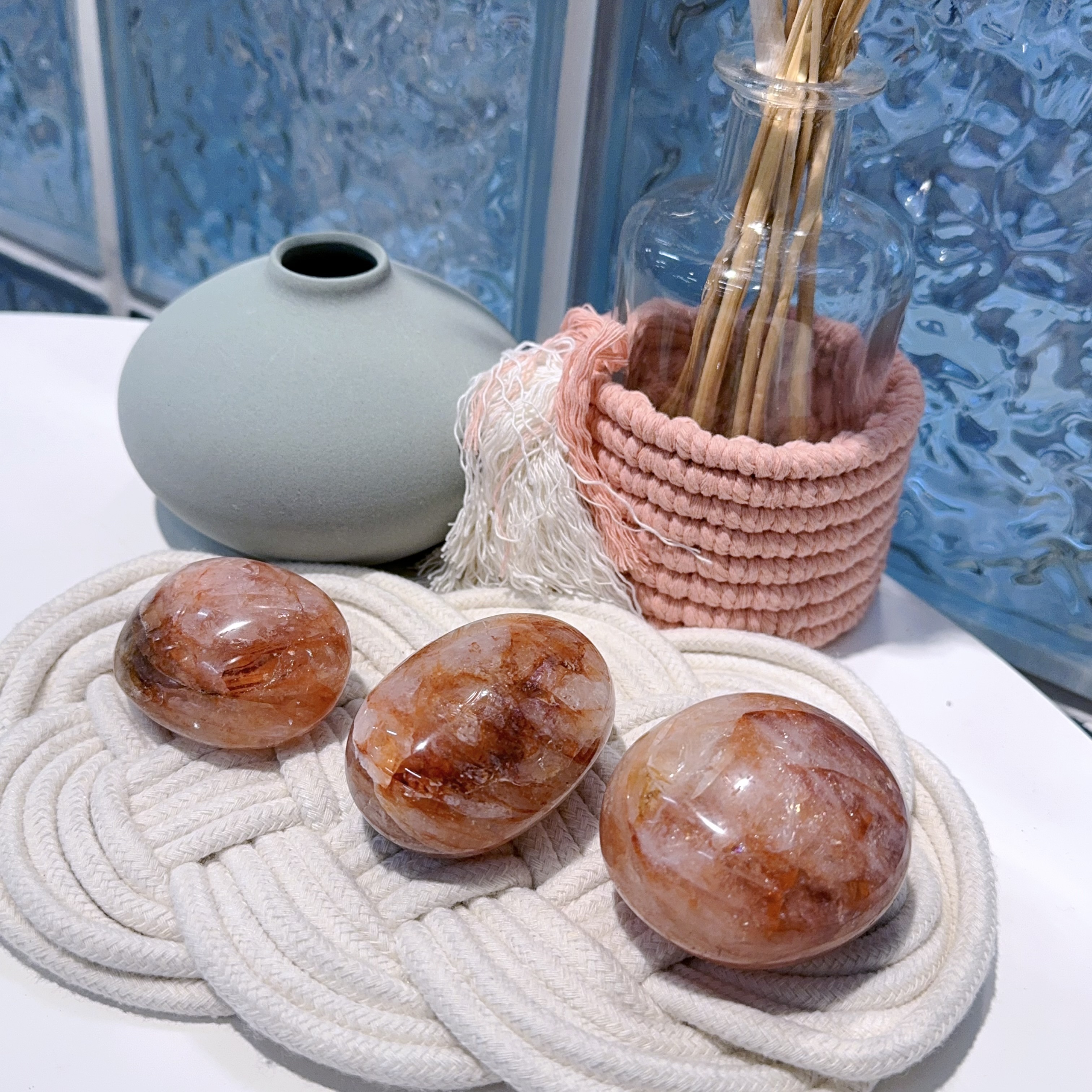 $100@3 紅膠花擺件