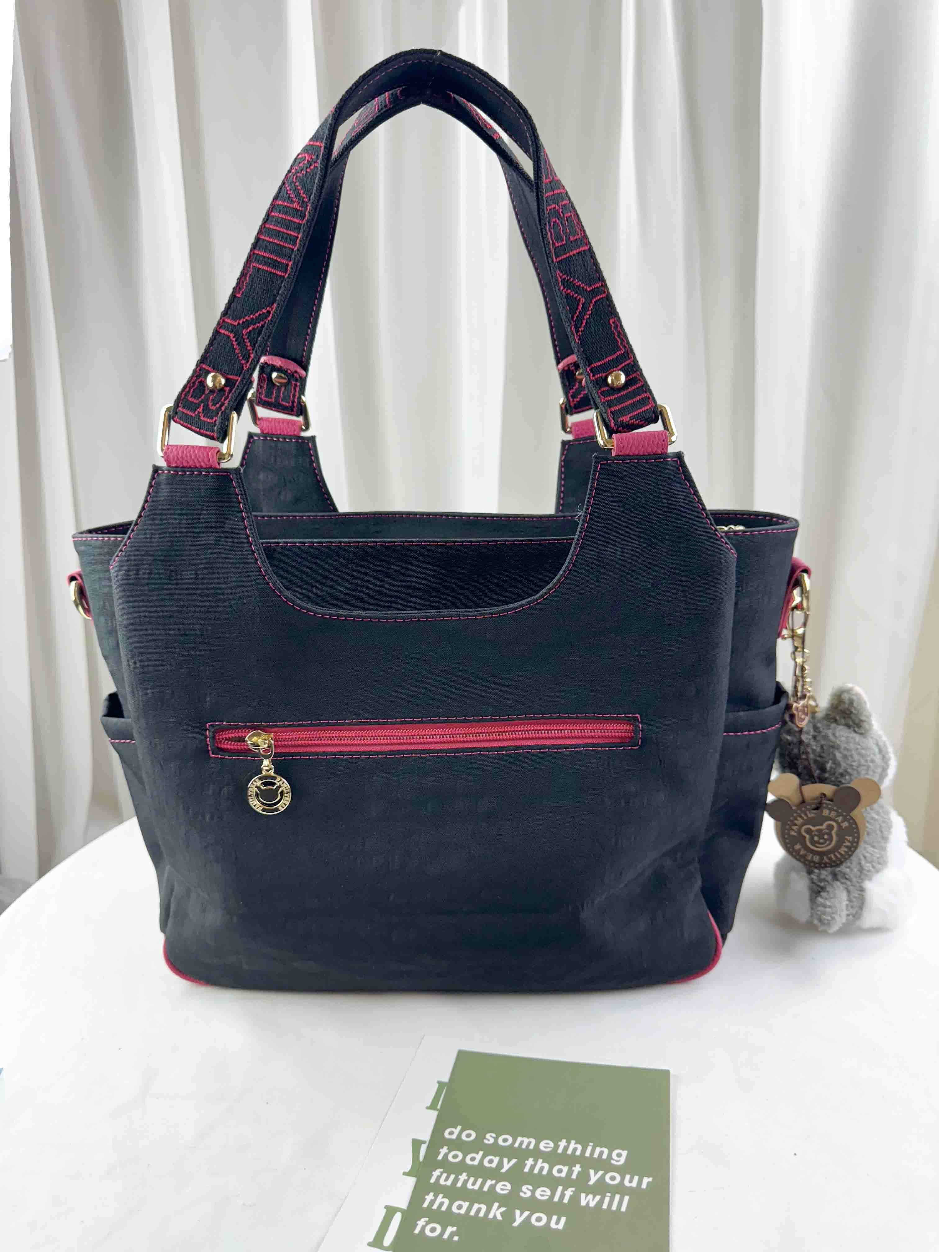 FamilyBear 黑桃織帶防潑水手提包 / 側背包 附兔兔吊飾  #2756