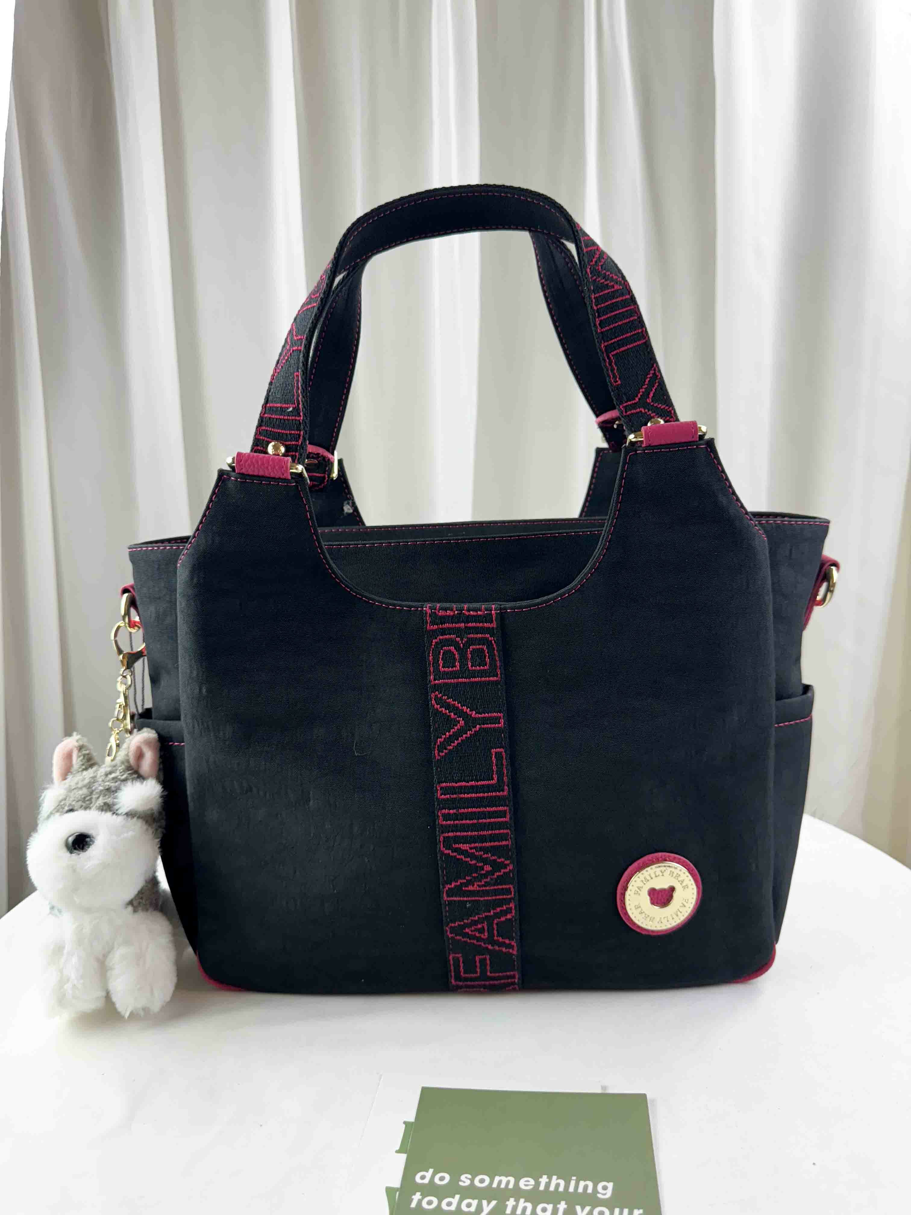 FamilyBear 黑桃織帶防潑水手提包 / 側背包 附兔兔吊飾  #2756