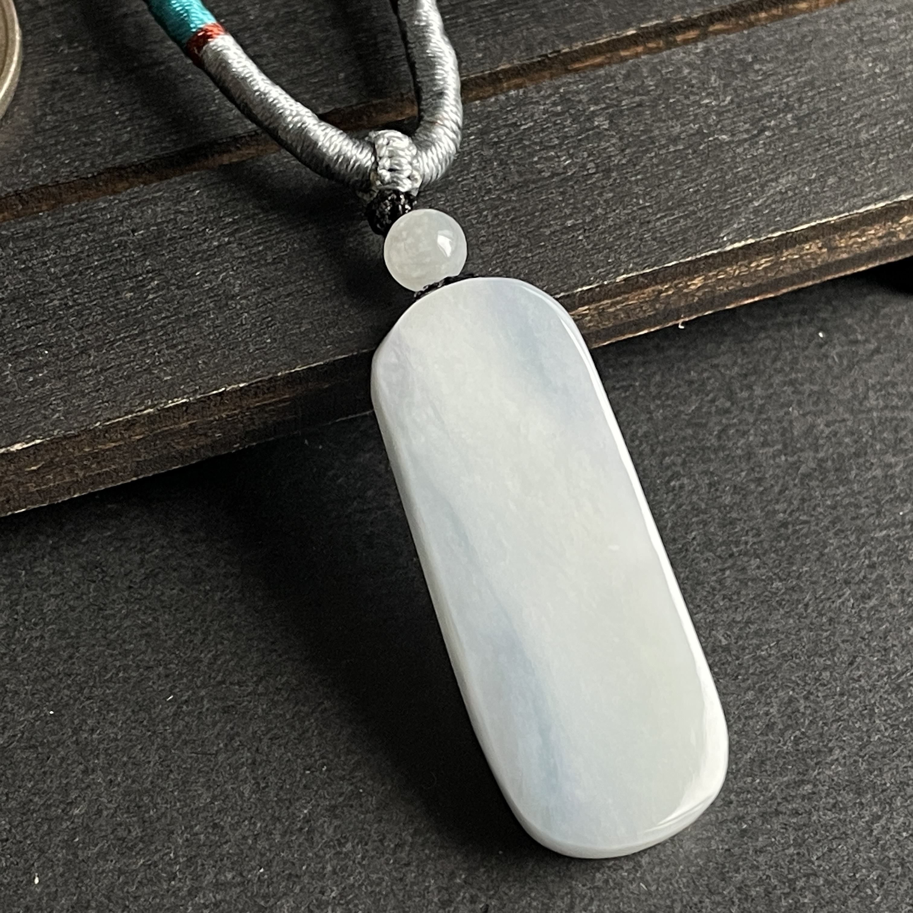 J2251 翡翠冰白飄紫無事牌吊墜