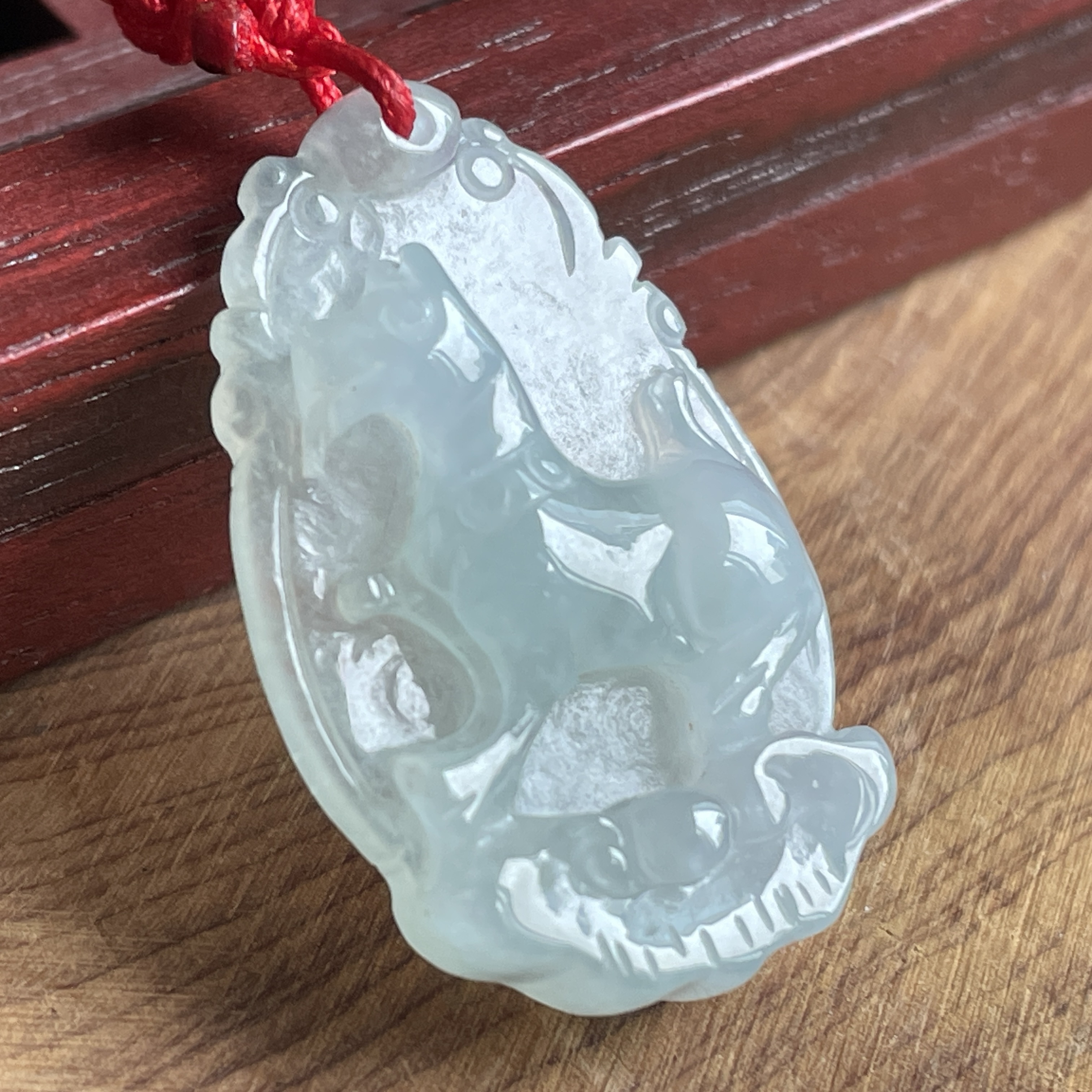 J2255 翡翠冰白生肖狗小吊墜