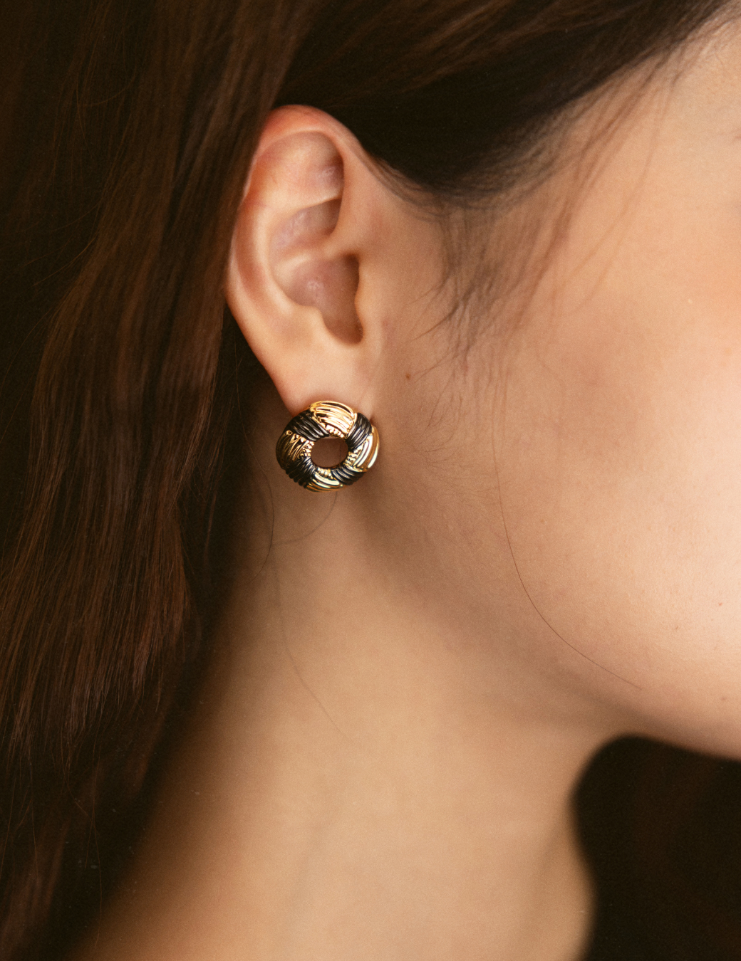 復古編織雙色耳環（黑金色）