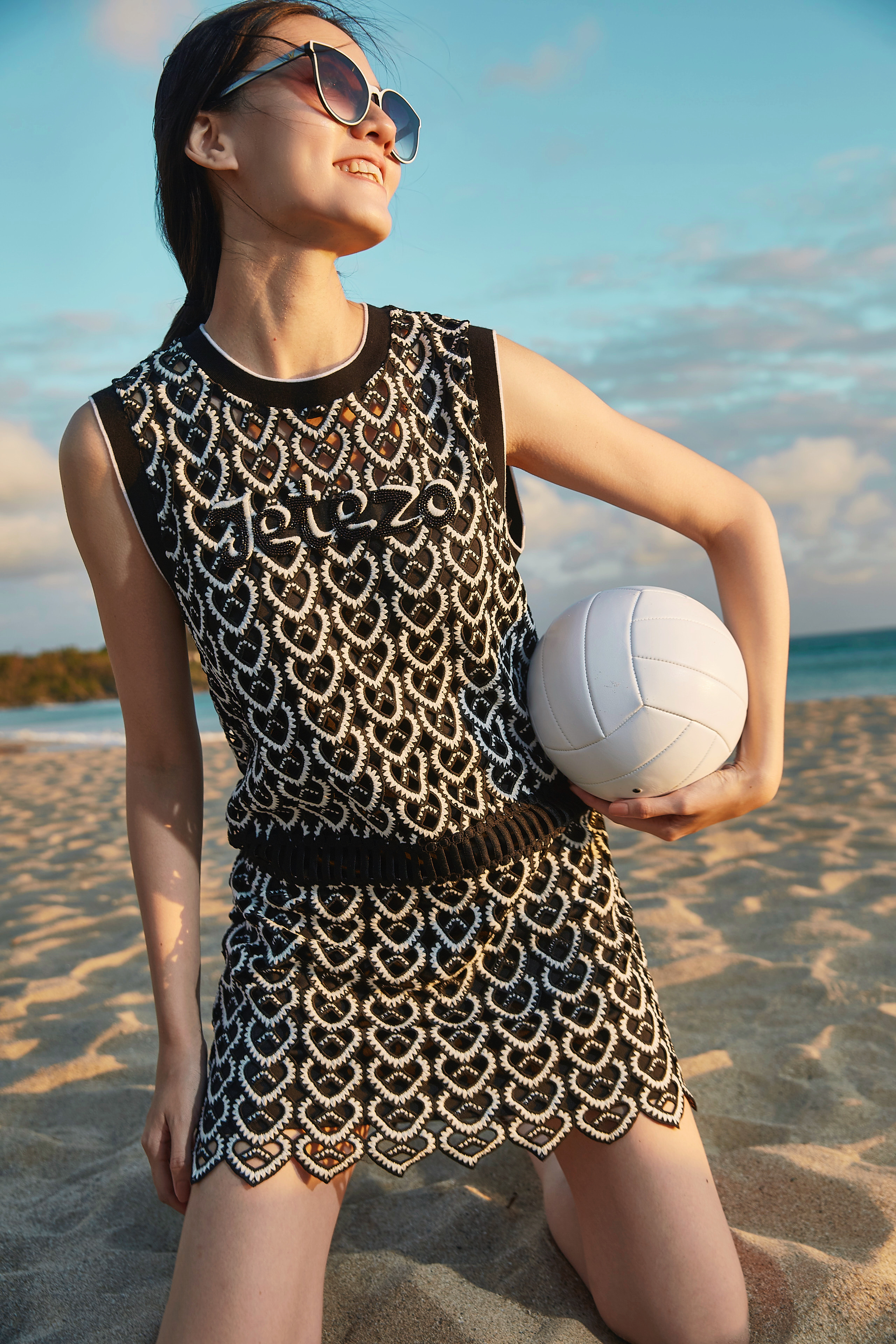 BD10067E1 黑白party愛心水溶蕾絲H背心短洋