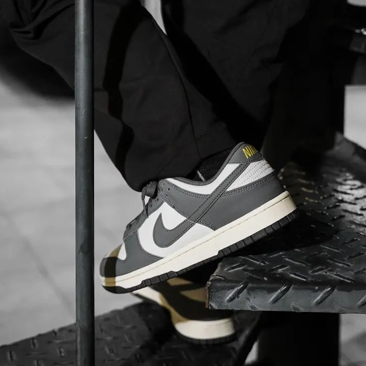 NIKE DUNK LOW NN 螢光黃煙灰 奶油底