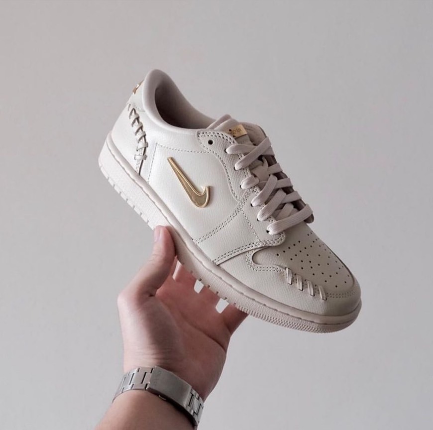 KTQ STORE ‧ Nike Aj1 Low 編織 小金勾 米灰 FN5032-200