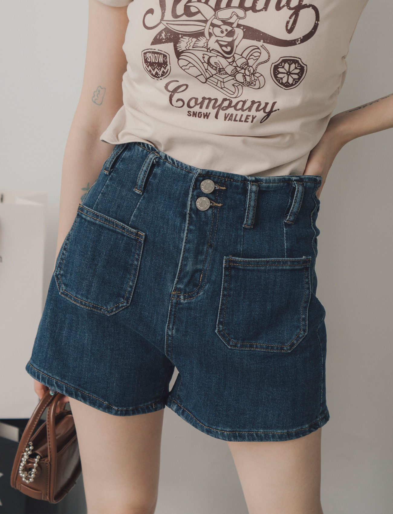 小口袋牛仔短褲