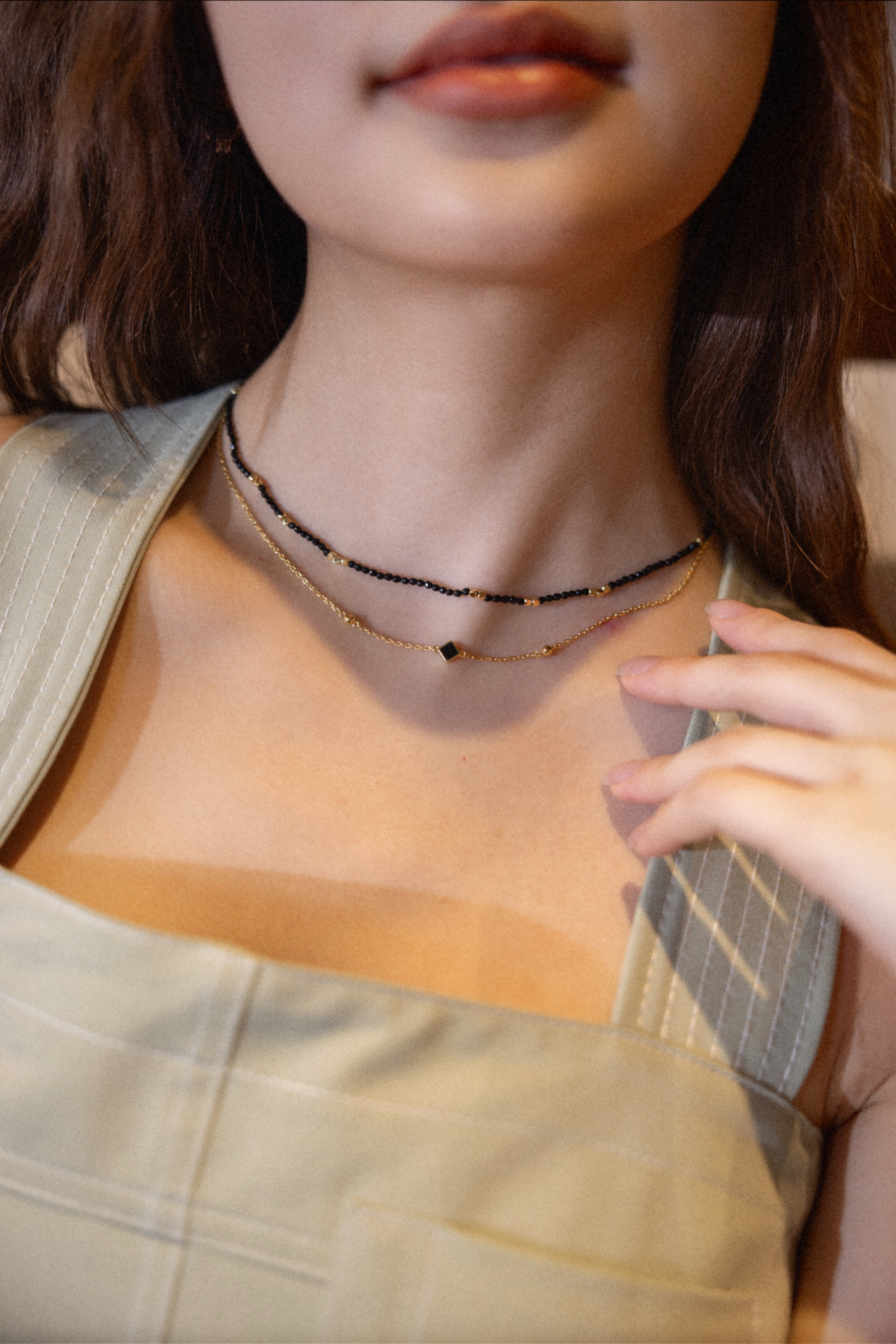 迷你黑瑪瑙混珠項鍊（金色）