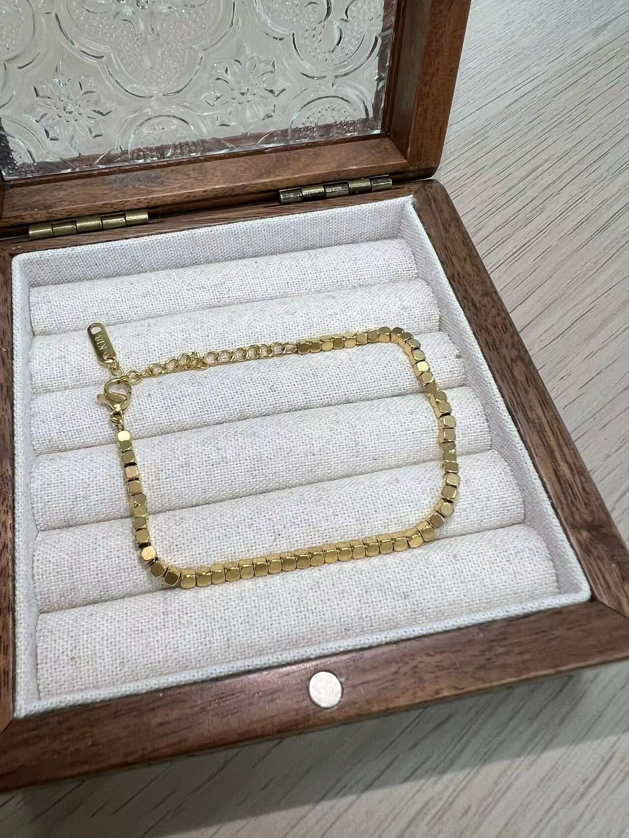 V03047 現貨-法式不掉色碎金子日常手鍊