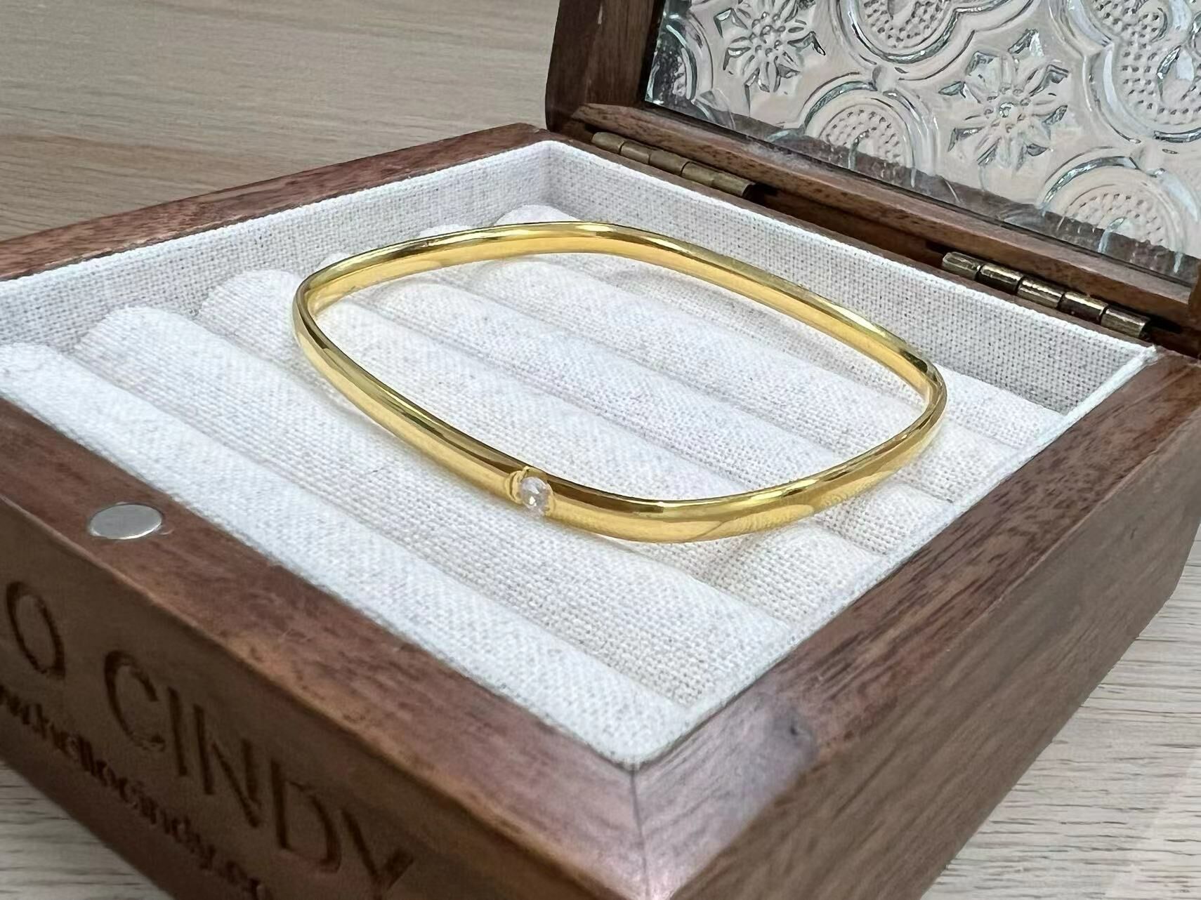 V03045 現貨-法式單顆水鑽方形K金色手環