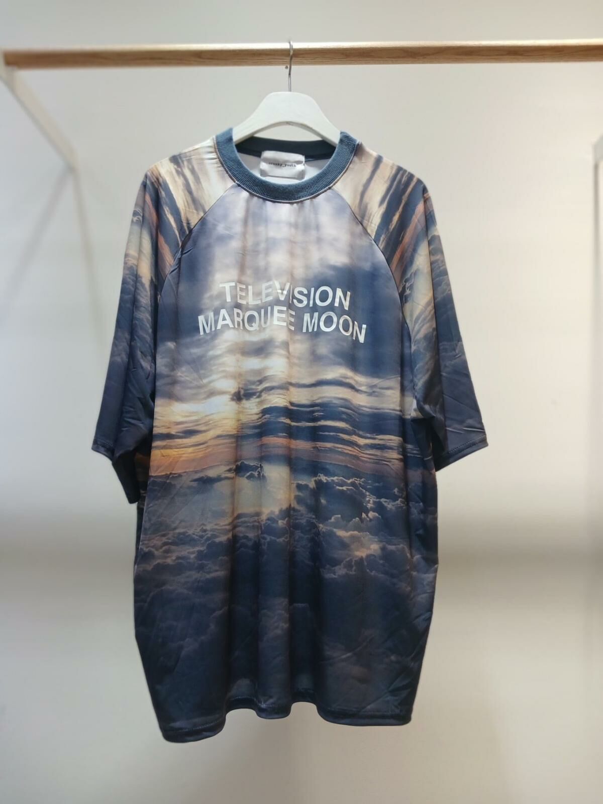 風景圖案英文字短袖Tee Crunky_youth-036T