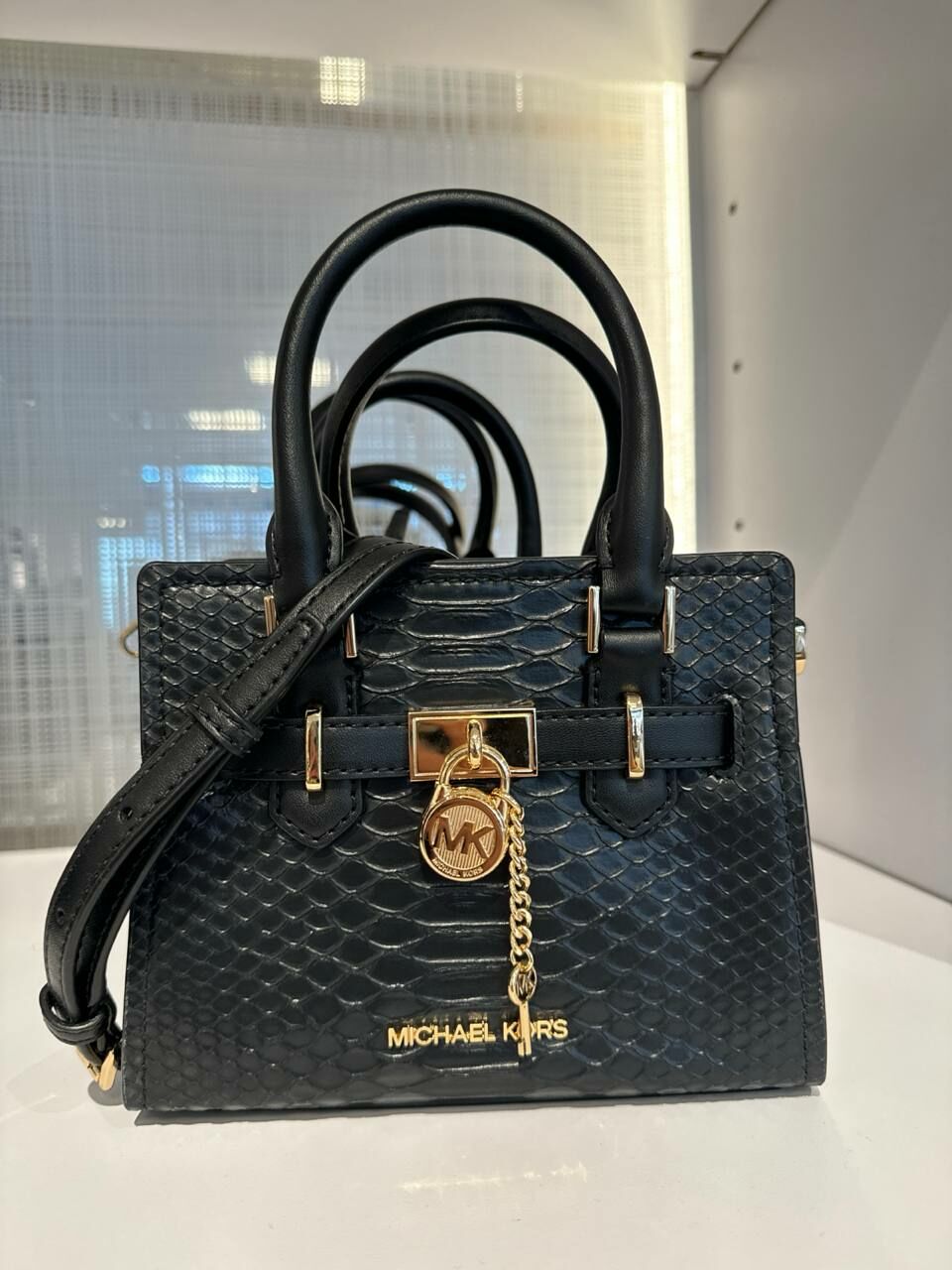 [S] MICHAEL KORS 35R4GHMC0G HAMILTON XS SATCHEL XBODY,BLACK, 196237484192 (SMK863)