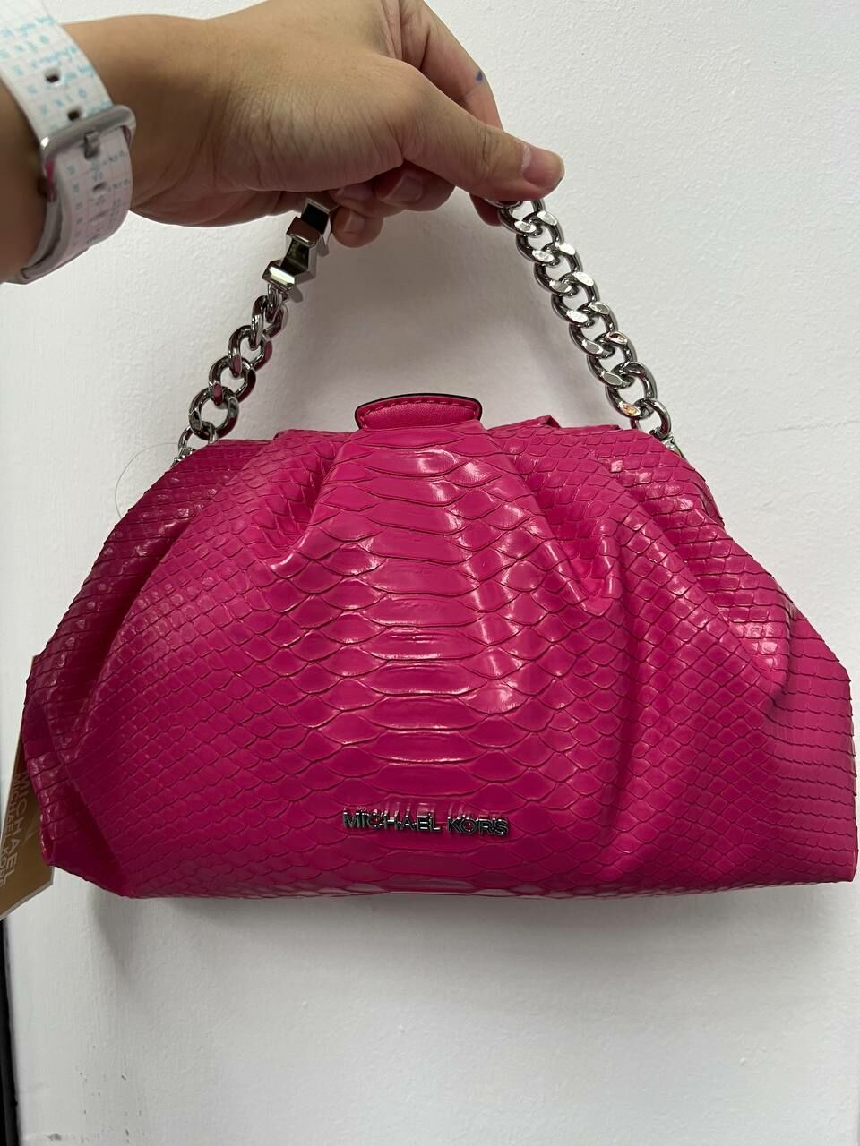 [S] MICHAEL KORS 35R4S7NC1G NOLA SM CHAIN CLUTCH,ELECTRIC PINK, 196237489630 (SMK870)