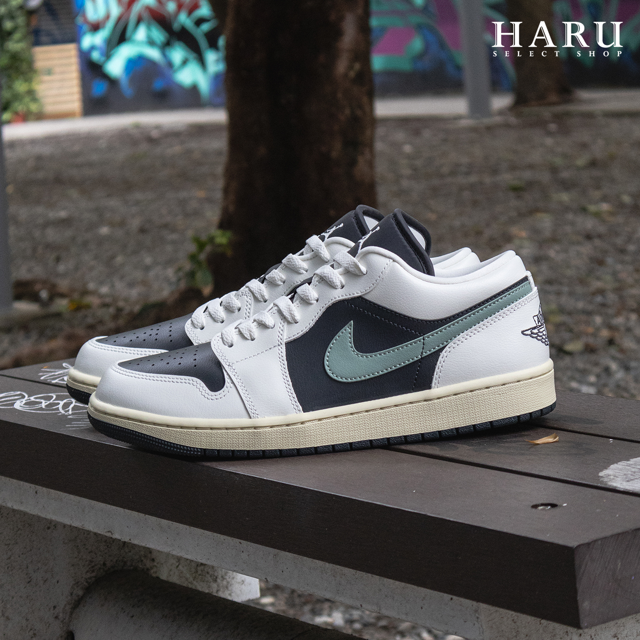 NIKE AIR JORDAN 1 LOW “JADE SMOKE” 翠綠 白湮 奶油底 倒鉤 平替款 橄欖綠 翡翠 籃球鞋 男女復古休閒鞋 DC0774-001