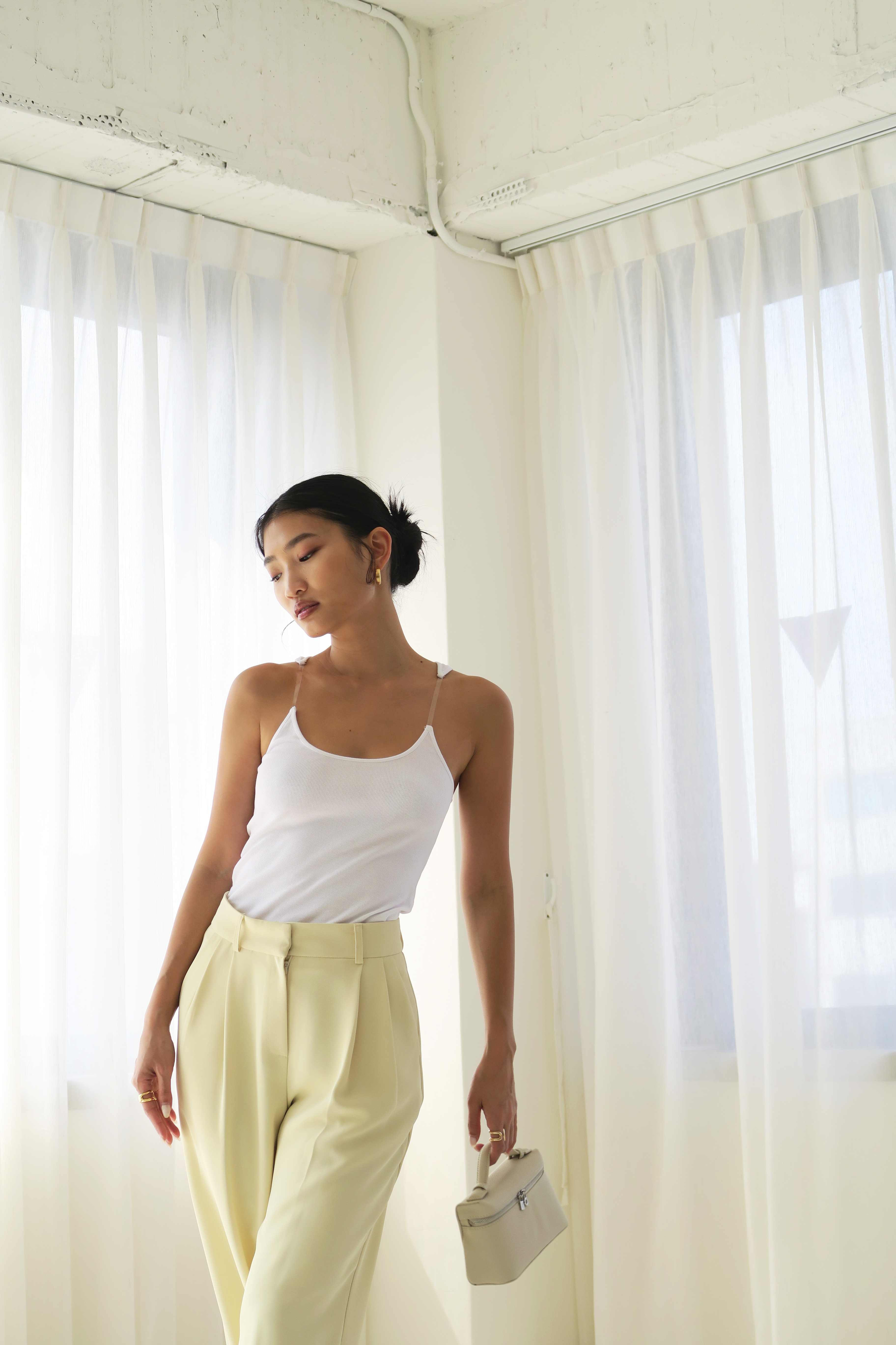 透明肩帶背心(酒紅現貨)