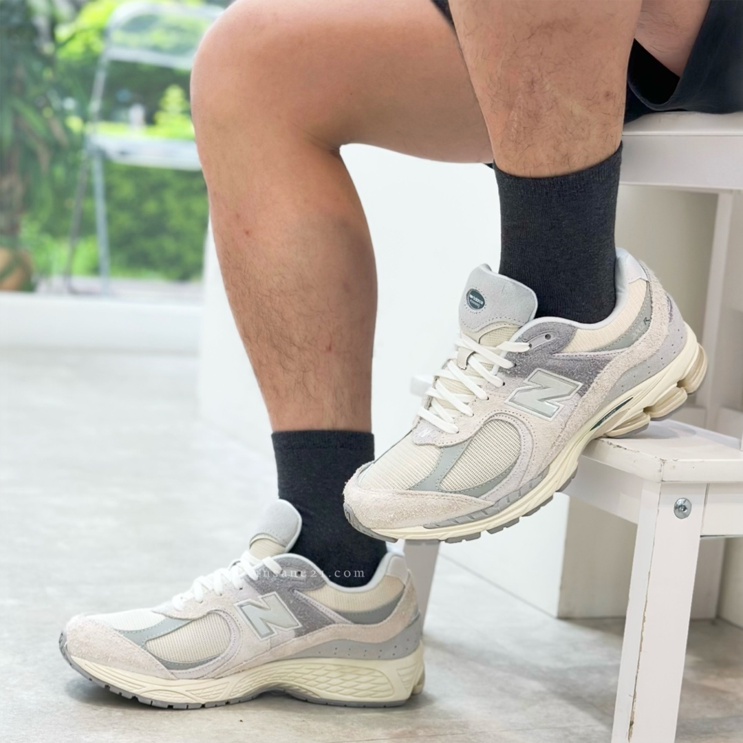 NEW BALANCE NB 2002R 工裝 麂皮 奶油 煙雨灰 M2002REK