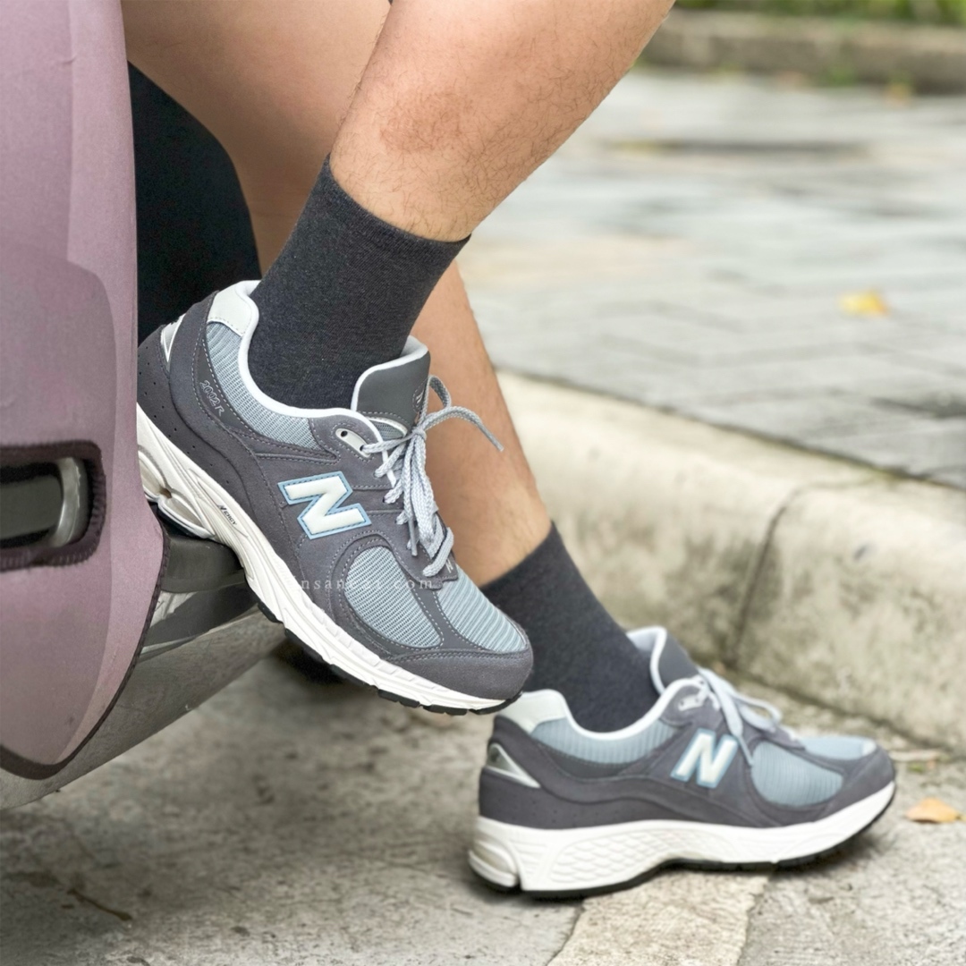NEW BALANCE 2002R “STEEL BLUE”  磁石灰 M2002RFB
