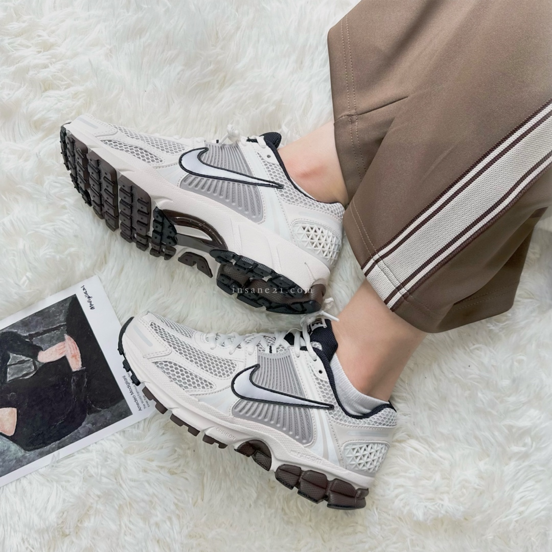 NIKE ZOOM VOMERO 5 "Phantom" 咖啡幻影 男女 FJ2028-001