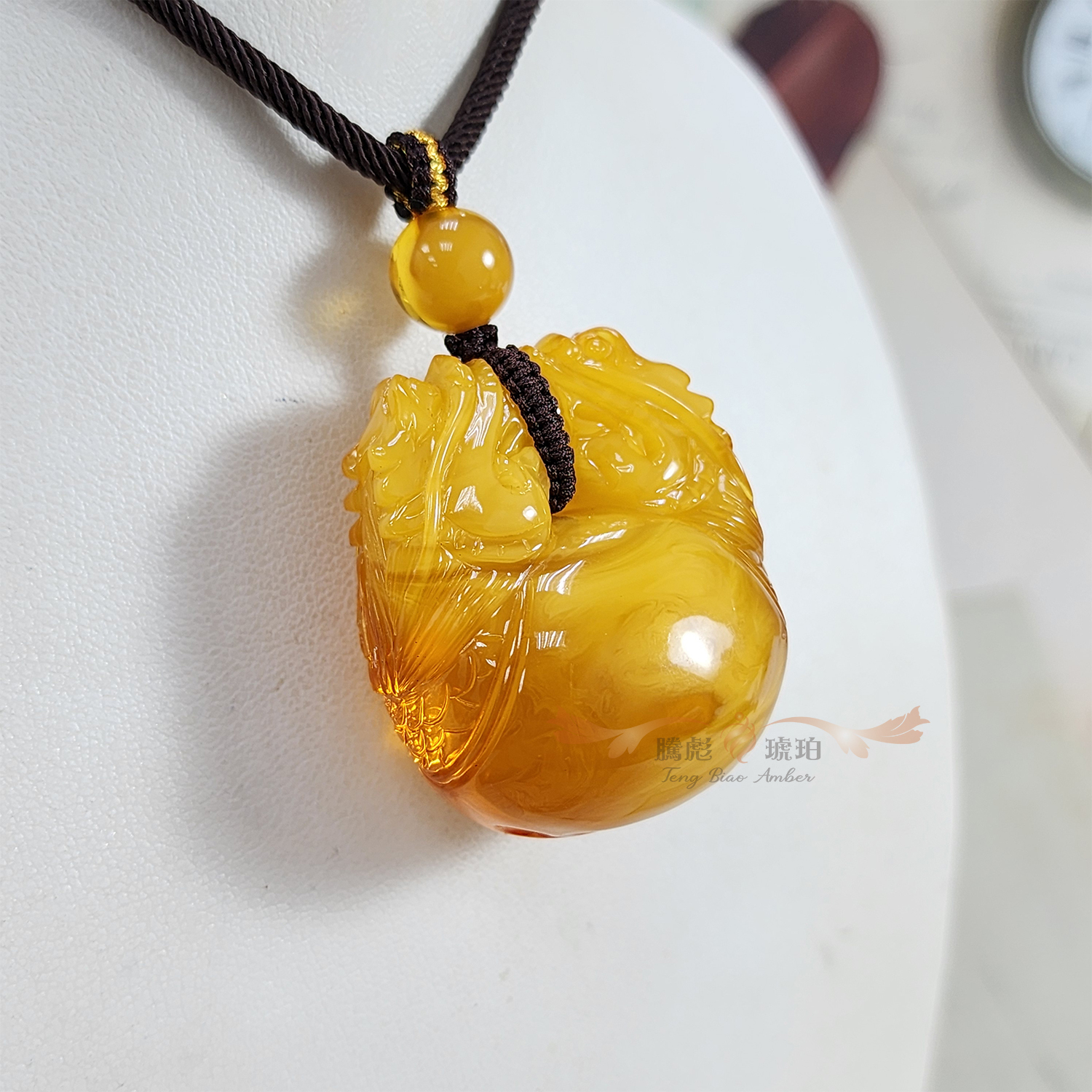 (已結緣)收藏款天然金絞白意境氧化（蜜糖紅黃色）蜜蠟立體雙龍木魚掛墜繩鍊
