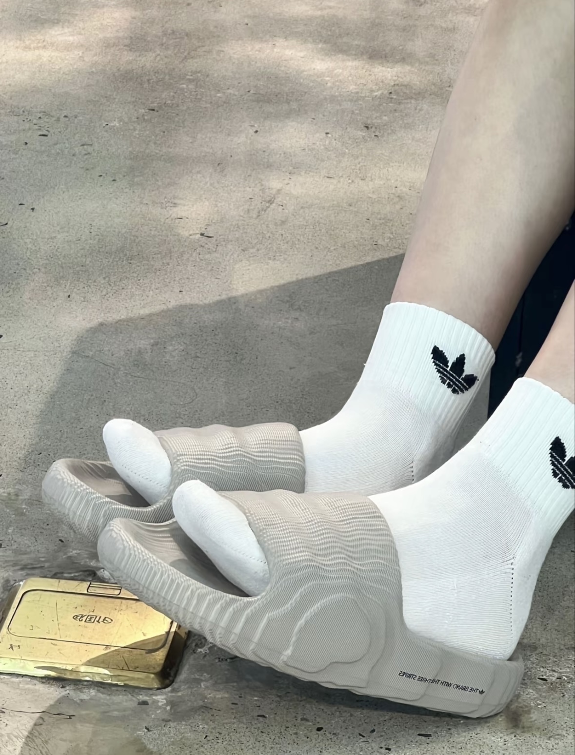 即納★定番人気モデル★adidas★ADILETTE 22 SLIDES★HQ4670 25.5㎝ アディダス オリジナルス アディレッタ 22 HQ4670