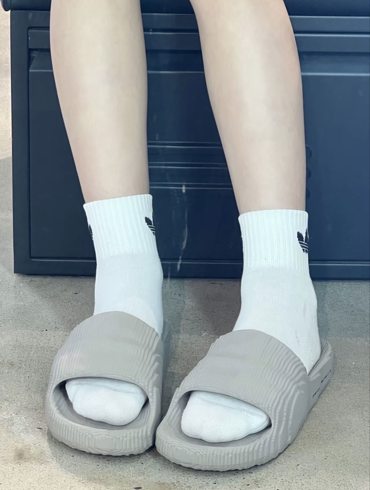 Adidas Adilette 22 奶茶色深灰色灰色積木防水拖鞋HQ4670