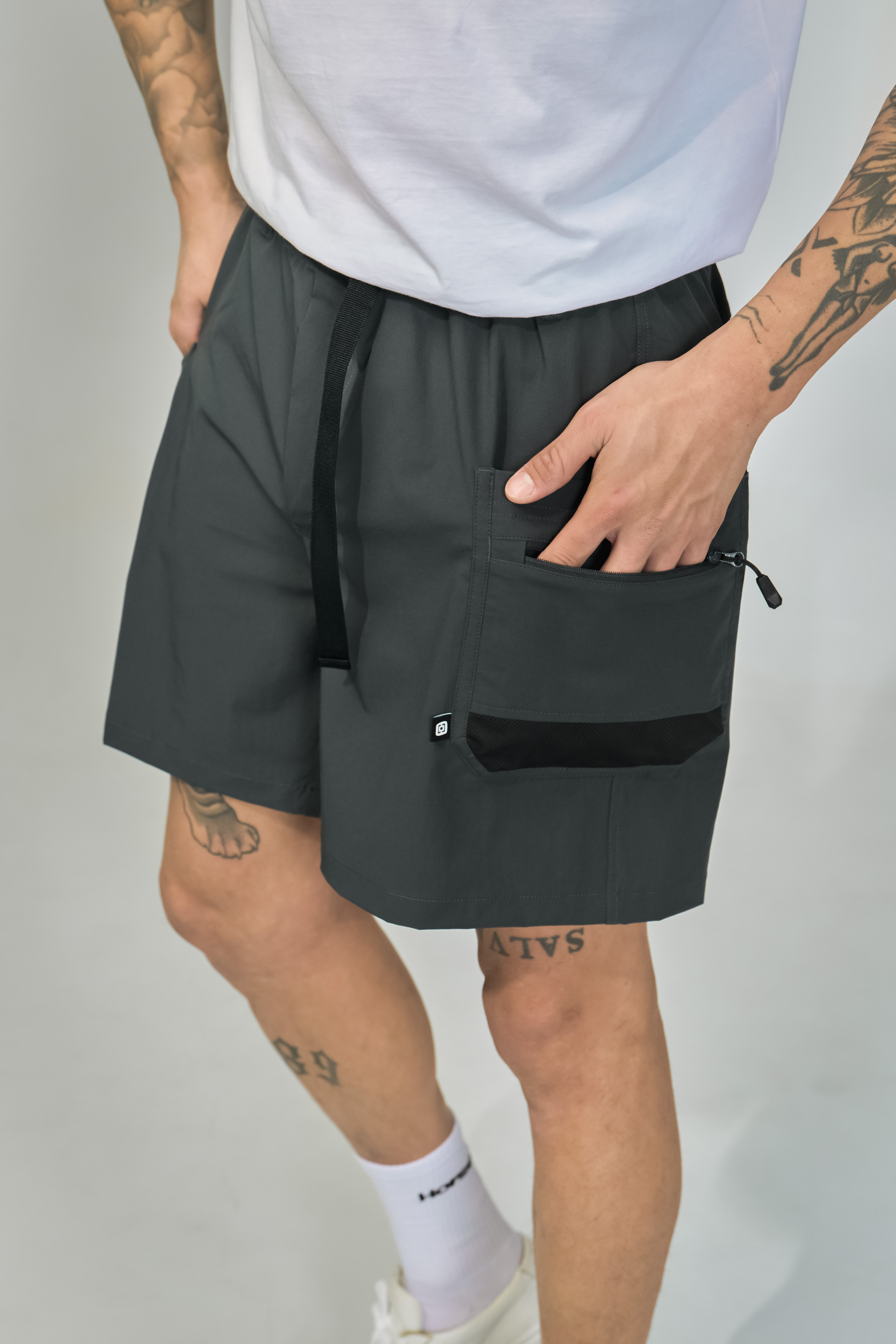 中性抗污防油超潑水工裝機能短褲_White Rock Shorts