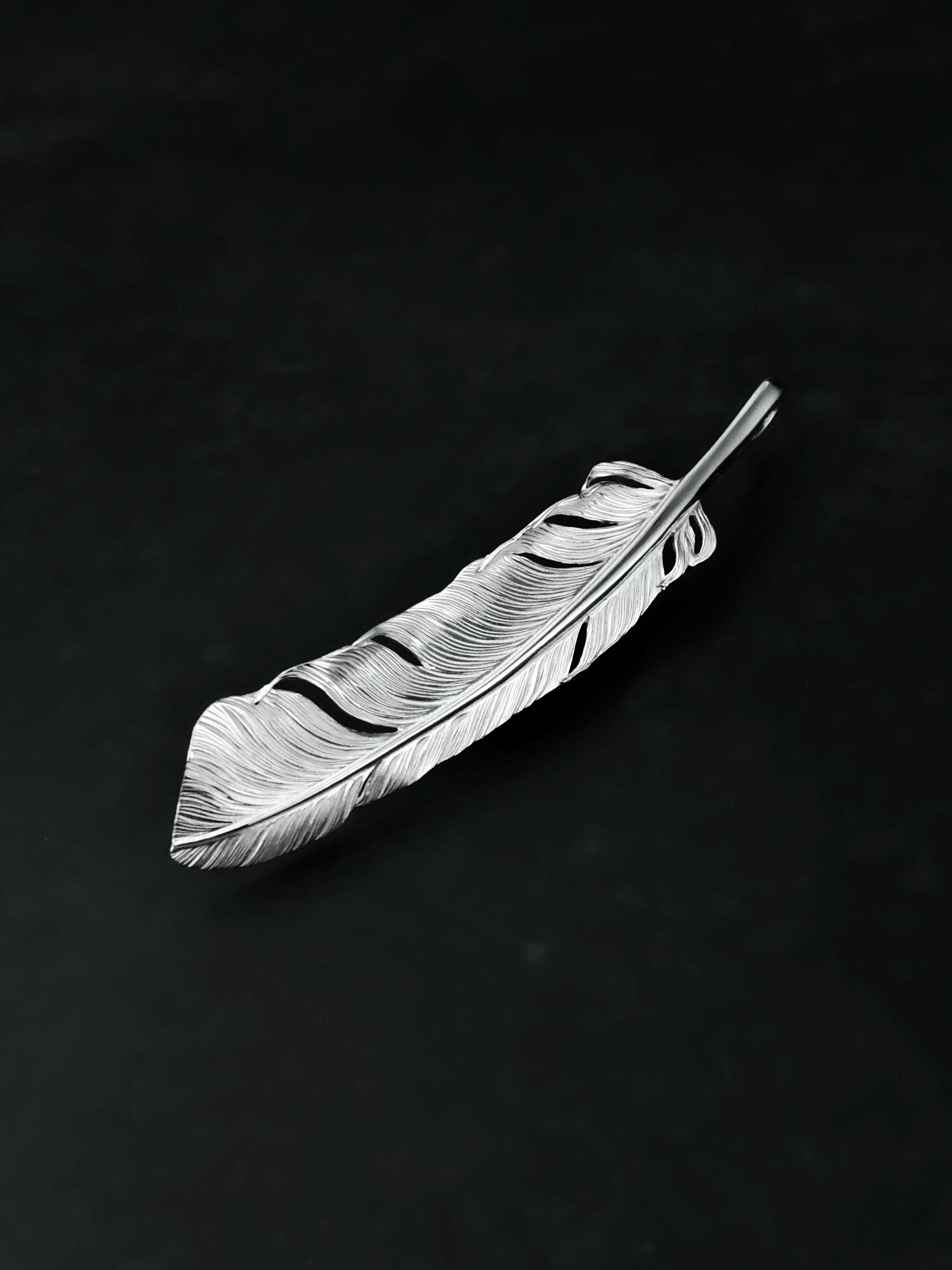 Yusuke  Kosaka 小坂雄介 - 2023 Buddy 羽毛吊墜