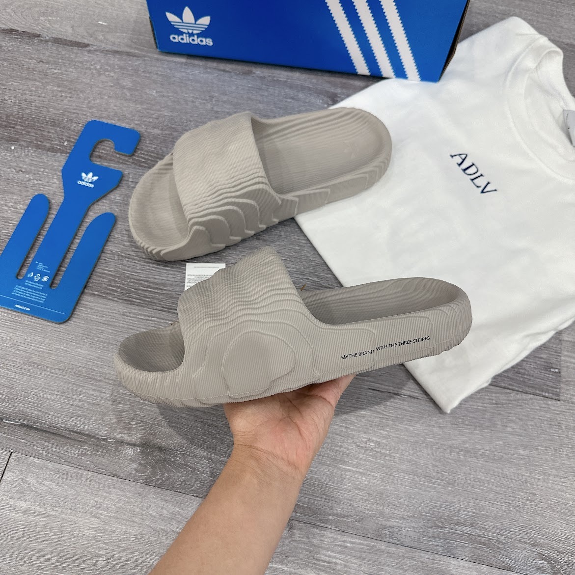 Adidas Adilette 22 奶茶色深灰色灰色積木防水拖鞋HQ4670